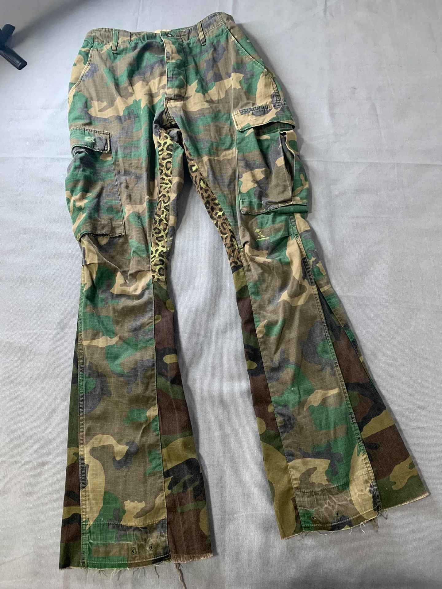 Gallery Dept. Gallery Dept LA Camo Flare pants | Grailed