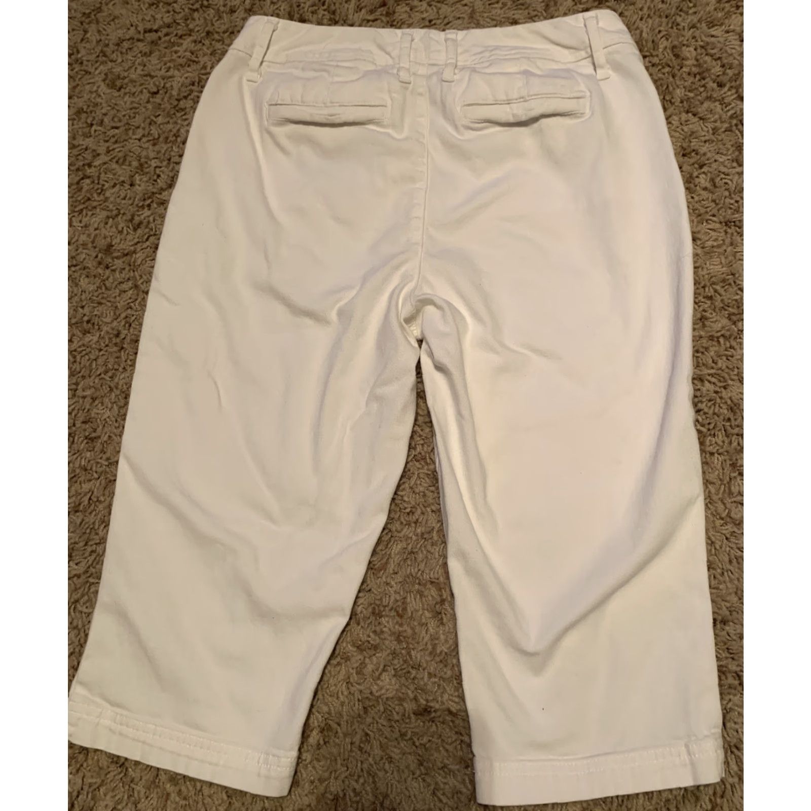 Vintage VINTAGE? (No) St. John's Bay Womens Capri Pants 8 Petite White Knit Cotton Blend Spandex Pockets Capris 15in Inseam Womens Size 28" / US 6 / IT 42 - 4 Thumbnail