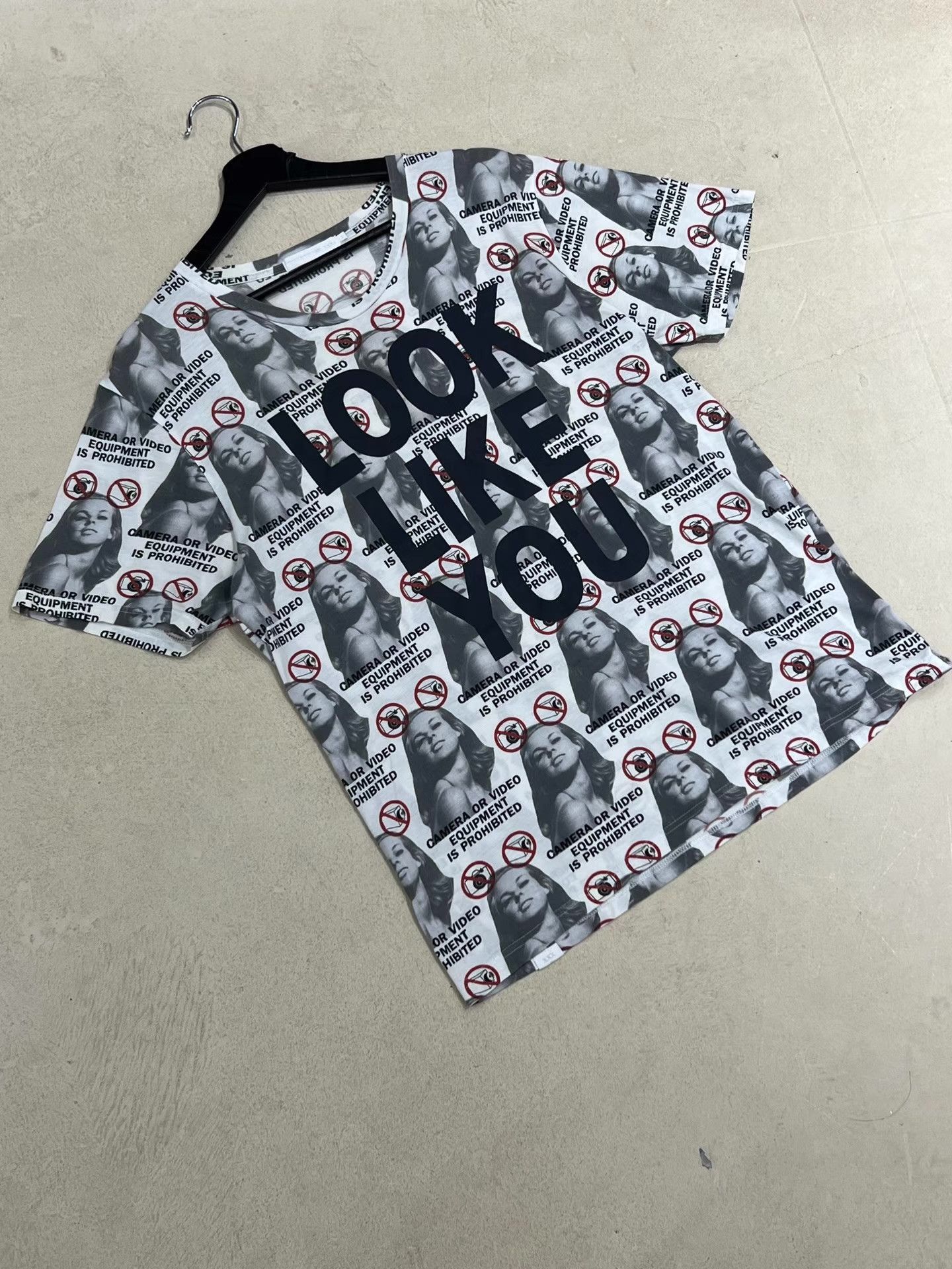 Hysteric Glamour HystericGlamourPaparazziAll-OverPrintShortSleeveT-shirt Q13 Size US L / EU 52-54 / 3 - 7 Thumbnail