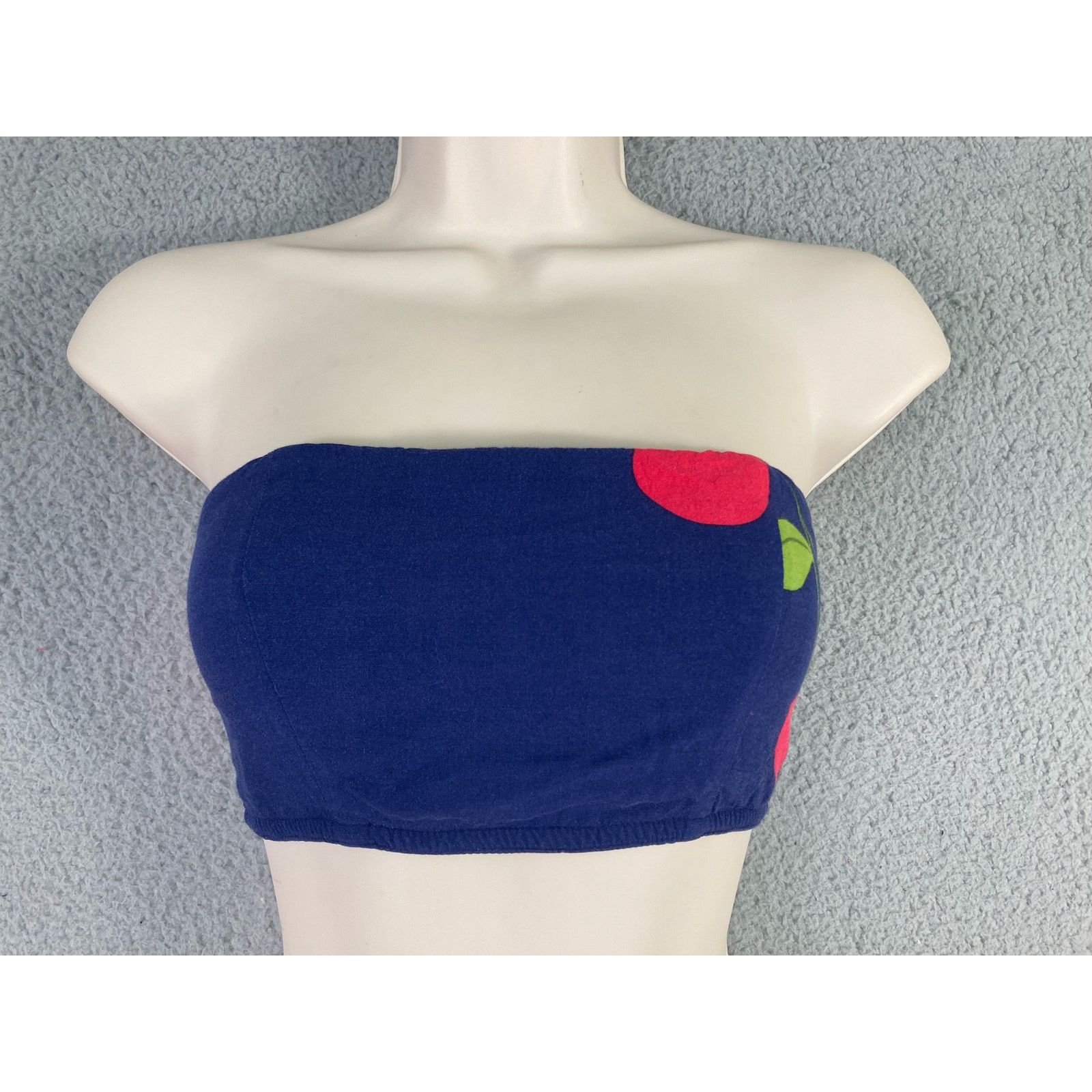 Forever 21 Forever 21 Women's S Cherry Print Tube Top Casual Fashion Size S / US 4 / IT 40 - 4 Thumbnail