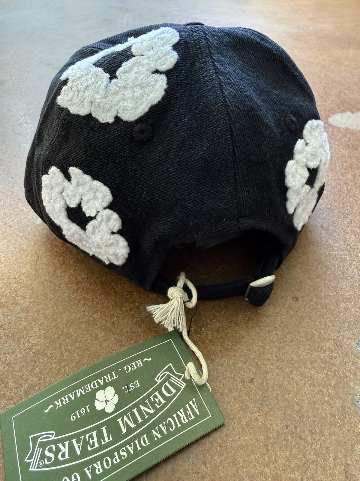 DENIM TEARS Denim Tears Denim Wreath Hat Black Size ONE SIZE - 4 Thumbnail