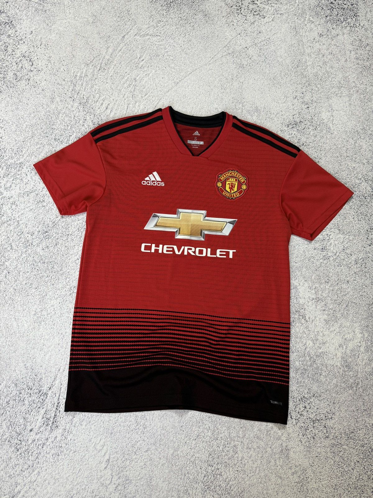 Adidas ADIDAS MANCHESTER UNITED 2018/19 HOME FOOTBALL SHIRT JERSEY Size US S / EU 44-46 / 1 - 2 Thumbnail
