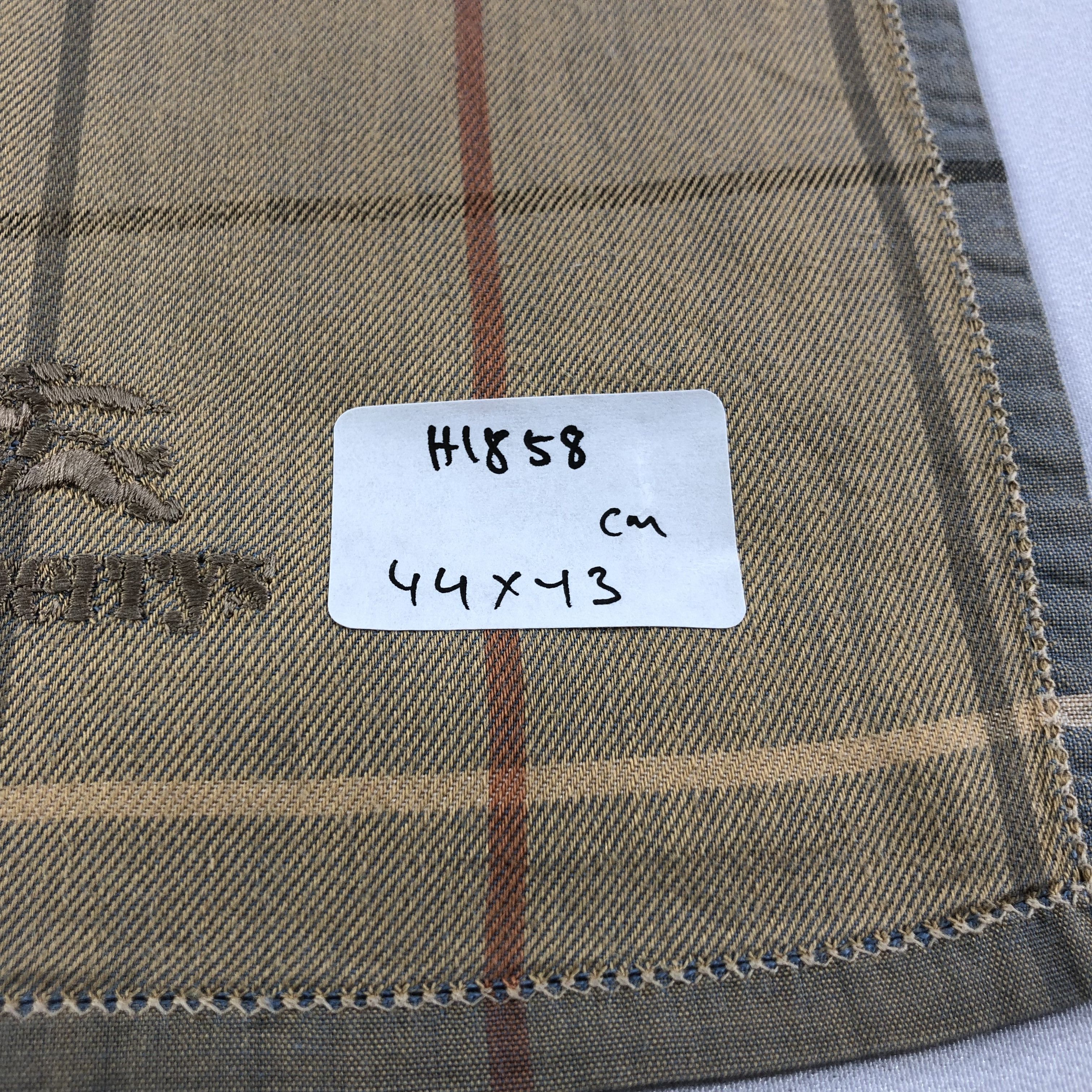 Burberry Burberrys Handkerchief Neckerchief Bandana H1858 Size ONE SIZE - 6 Thumbnail