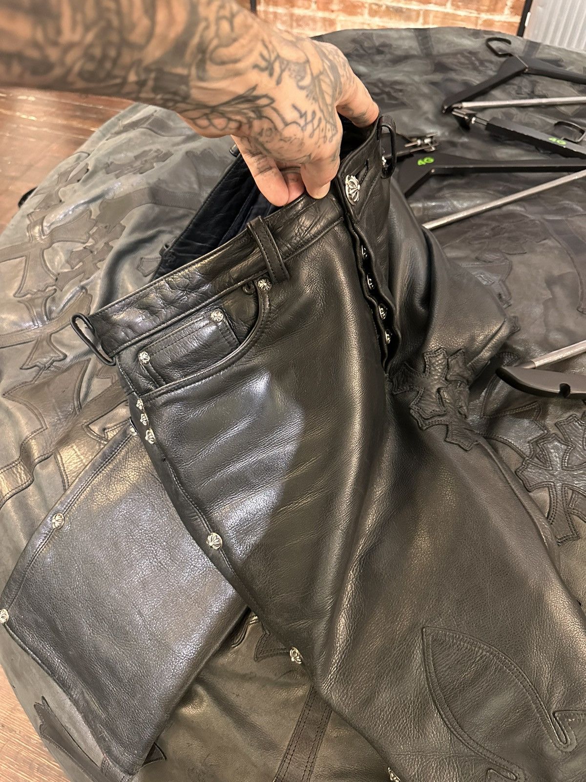 Chrome Hearts CHROME HEARTS CUSTOM STUDDED ROCKSTAR LEATHER JEANS CROSS Size US 30 / EU 46 - 18 Thumbnail