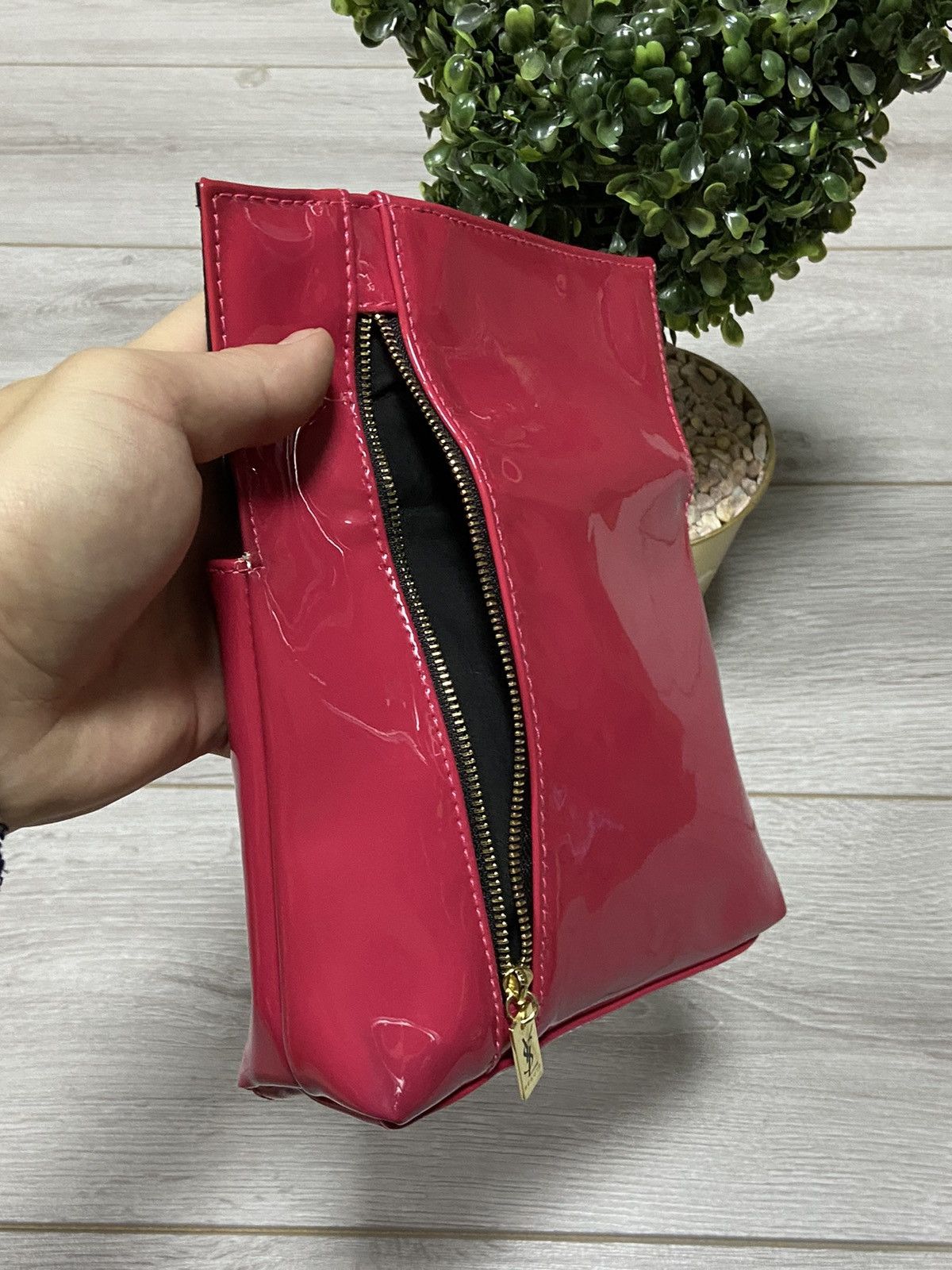 Yves Saint Laurent YSL Yves Saint Laurent beauty bag lacquered Size ONE SIZE - 5 Thumbnail