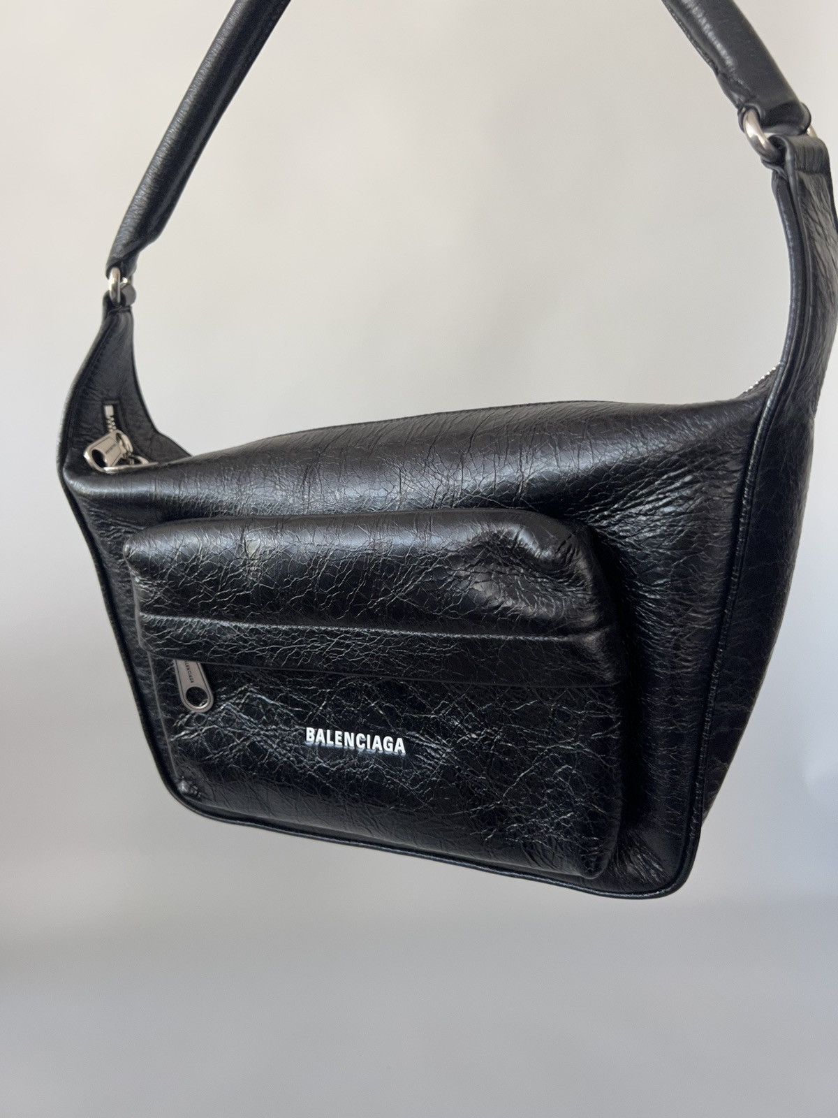 Balenciaga Balenciaga Raver Medium Creased-Leather Shoulder Bag Size ONE SIZE - 5 Thumbnail