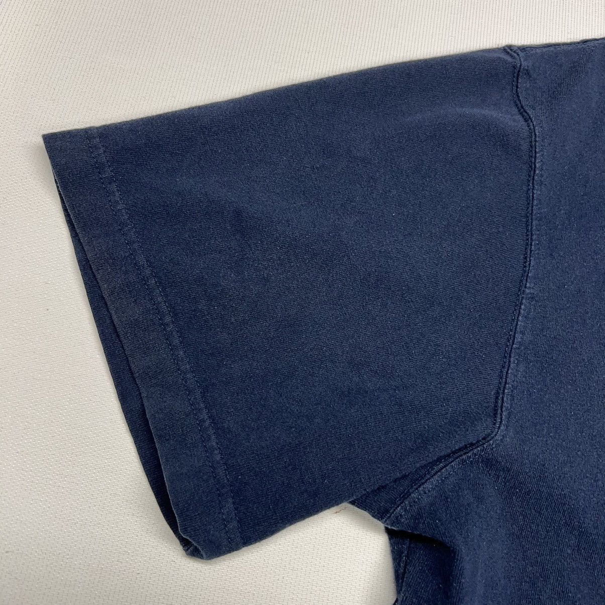 Carhartt Carhartt Tee Shirt Navy Blue Original Fit Chest Pocket Logo Size US XL / EU 56 / 4 - 5 Thumbnail