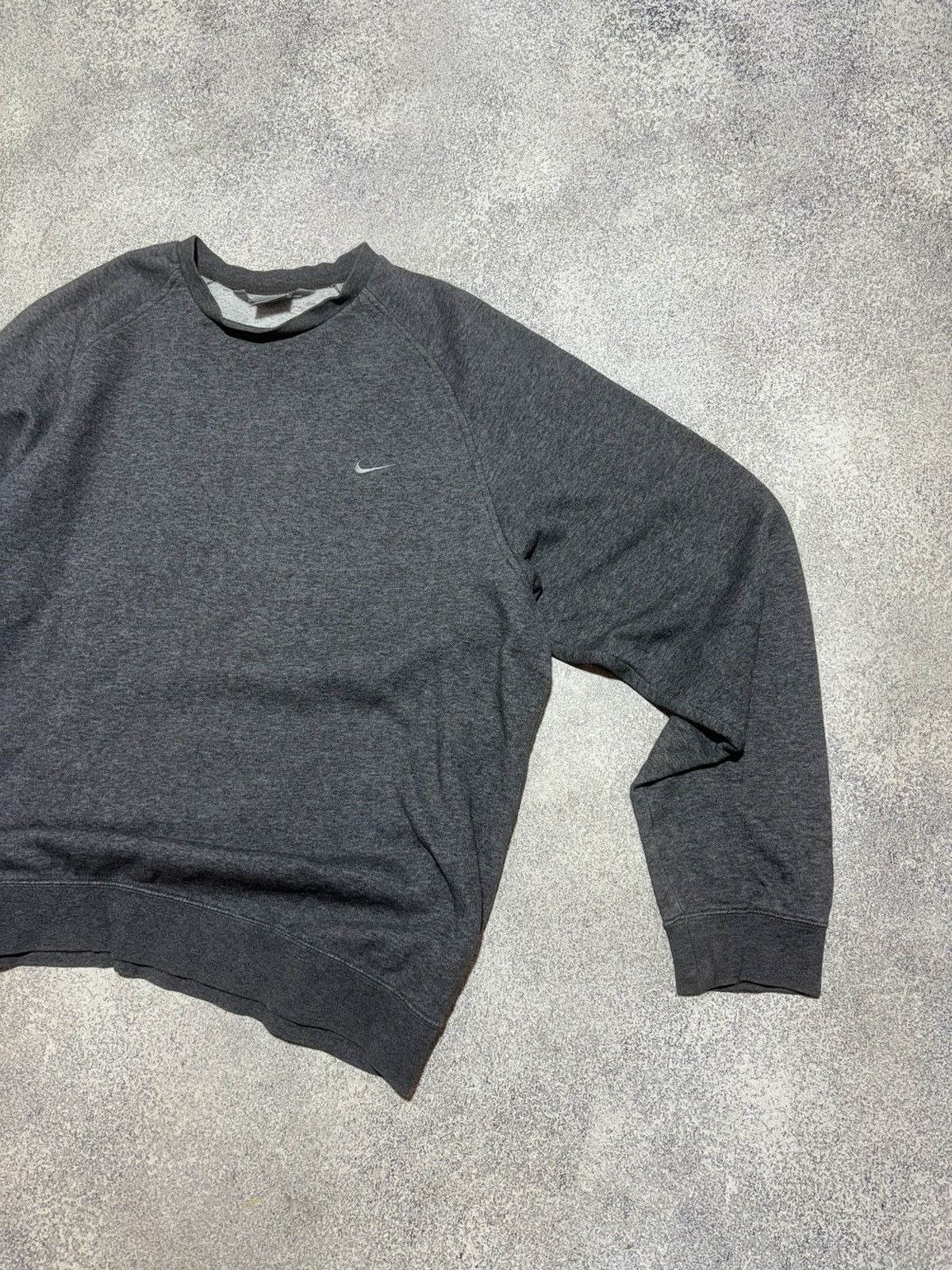 Nike × Vintage Nike Vintage Drill Grey Sweatshirt Small Logo Swoosh size L Size US L / EU 52-54 / 3 - 3 Thumbnail
