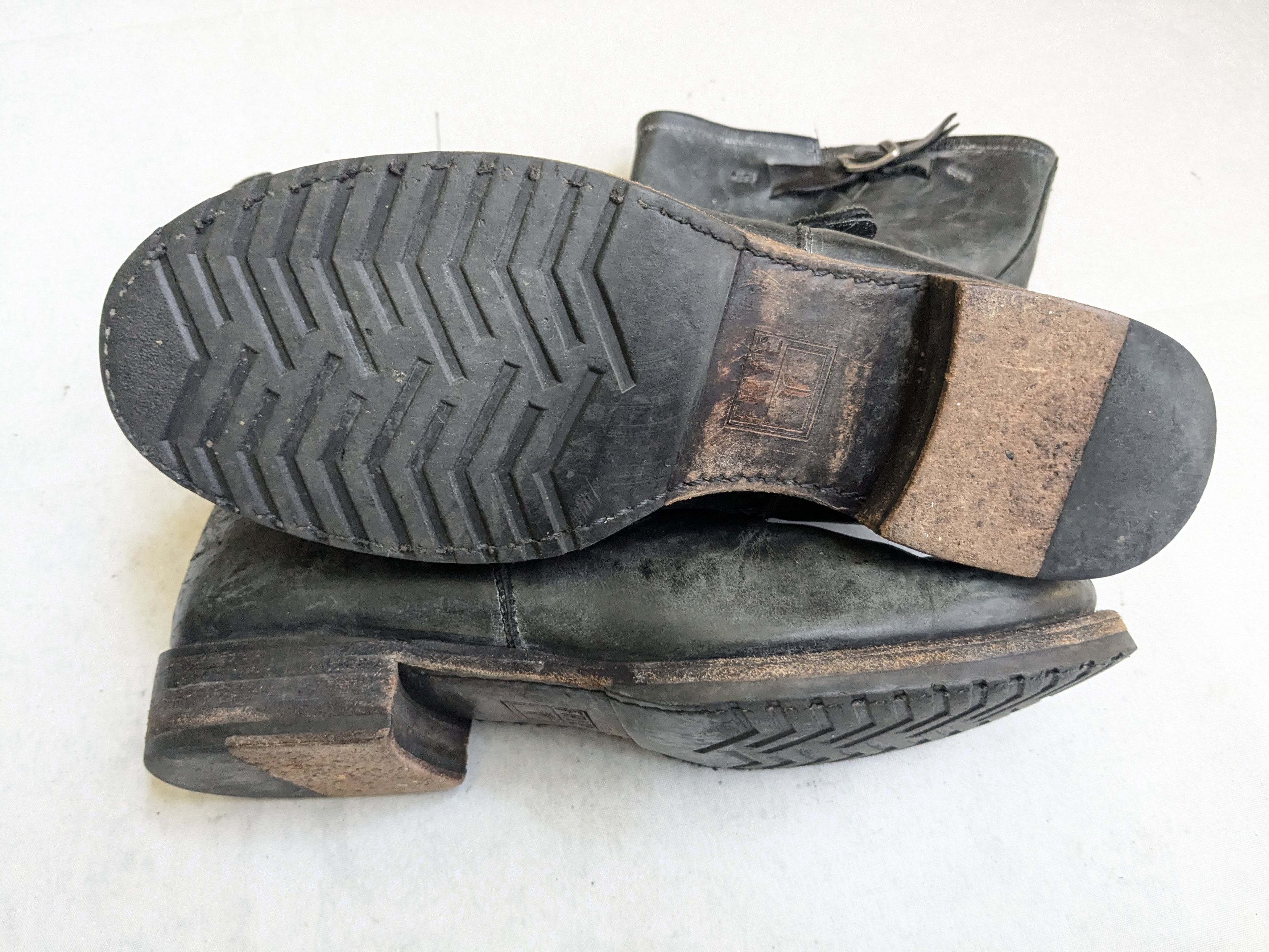 Frye Frye Engineer Boots Black 8 Leather Buckle Size US 8 / EU 41 - 11 Thumbnail