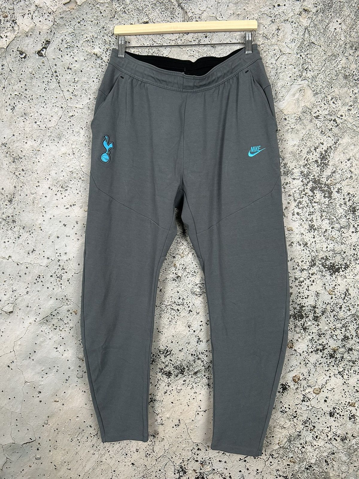 Nike Nike Tech Fleece SweatpantsTottenham Spurs Soccer Football Size US 34 / EU 50 - 1 Thumbnail
