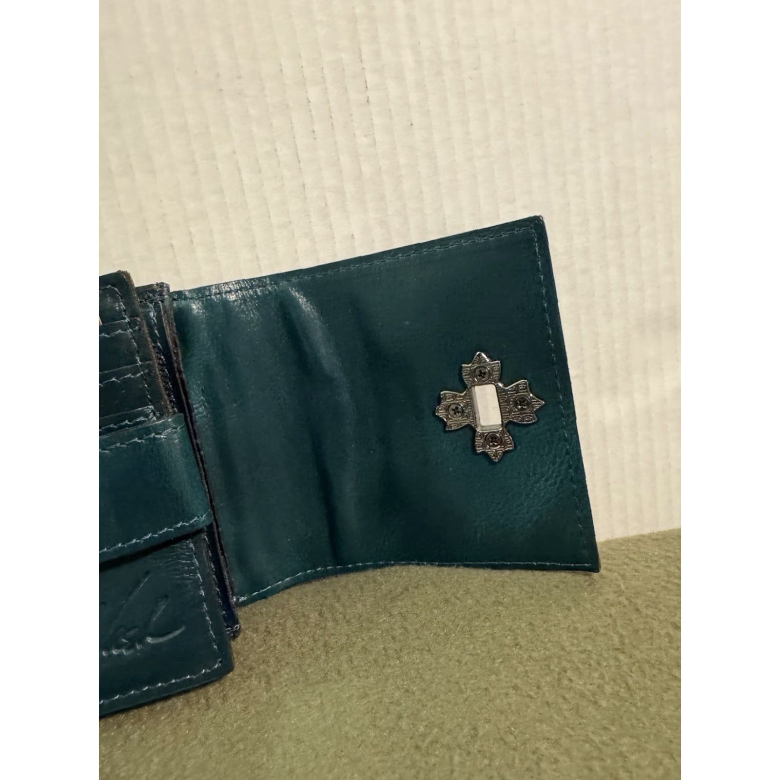 Patricia Nash Patricia Nash Alba Trifold Wallet Blueberry Harvest Floral Leather NWT RFID Wallet Small Deep Blue Nature Women Leather RFID Blocking Size ONE SIZE - 7 Thumbnail