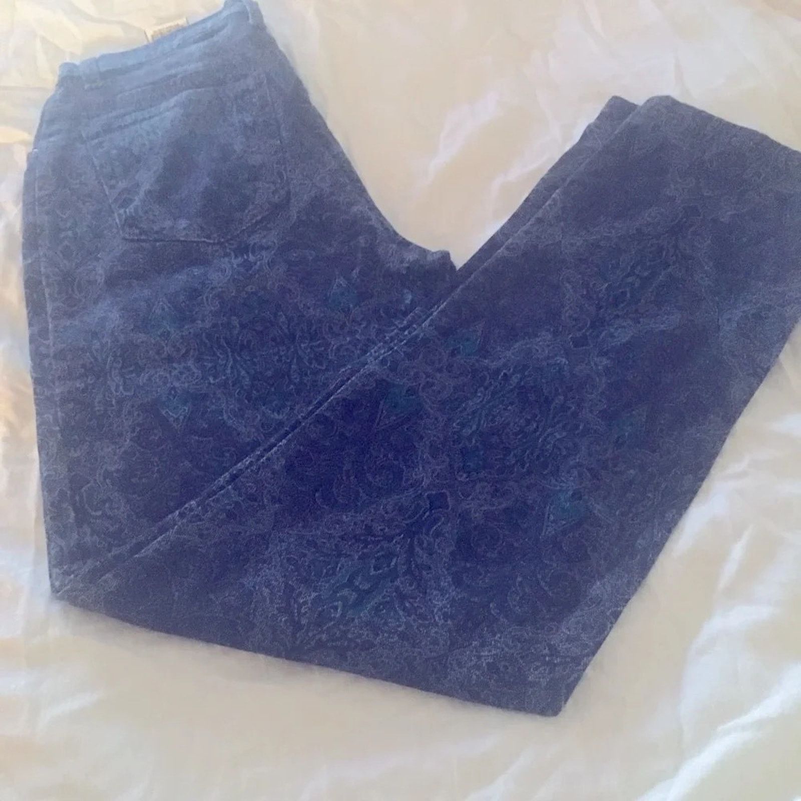 St. Johns Bay St. John’s Bay stretch Y2K blue paisley print jeans, size 6. Size 28" / US 6 / IT 42 - 1 Thumbnail