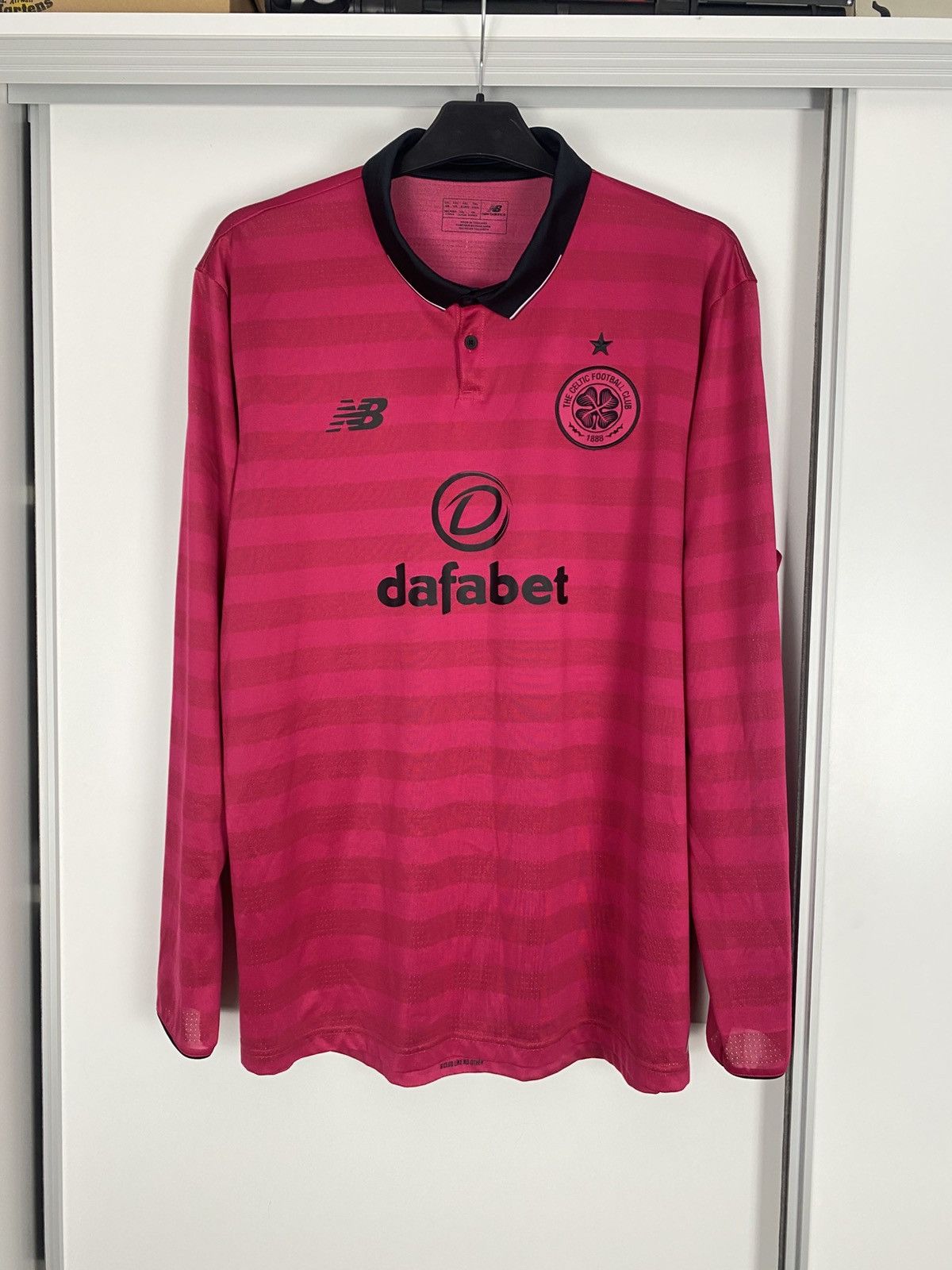 New Balance New Balance x Celtic Third Kit 2016 2017 16/17 football Size US XXL / EU 58 / 5 - 1 Thumbnail