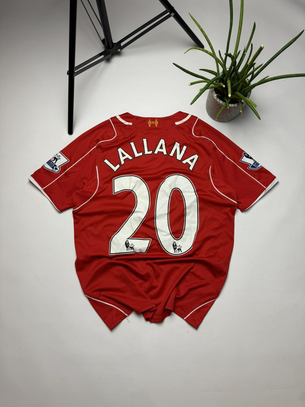 Warrior Rare Liverpool Warrior Lallana soccer jersey Size US S / EU 44-46 / 1 - 1 Thumbnail
