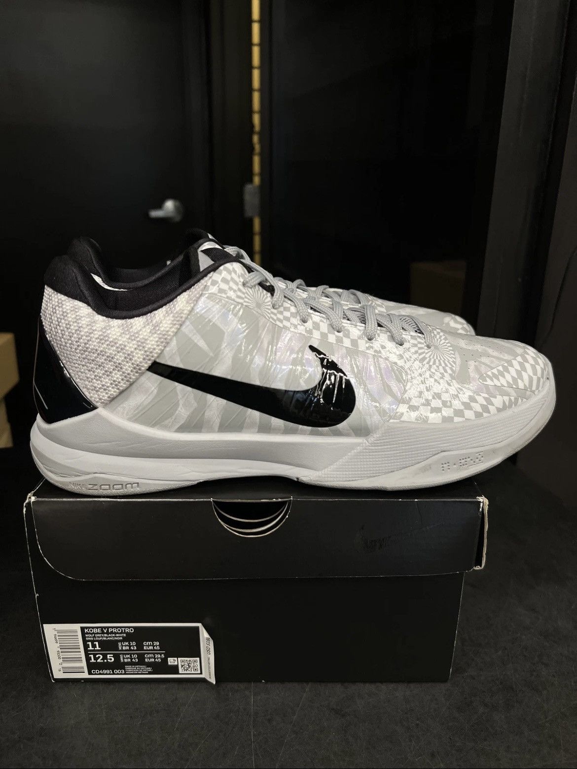 Nike Kobe 5 Protro Zebra PE Size US 11 / EU 44 - 1 Thumbnail