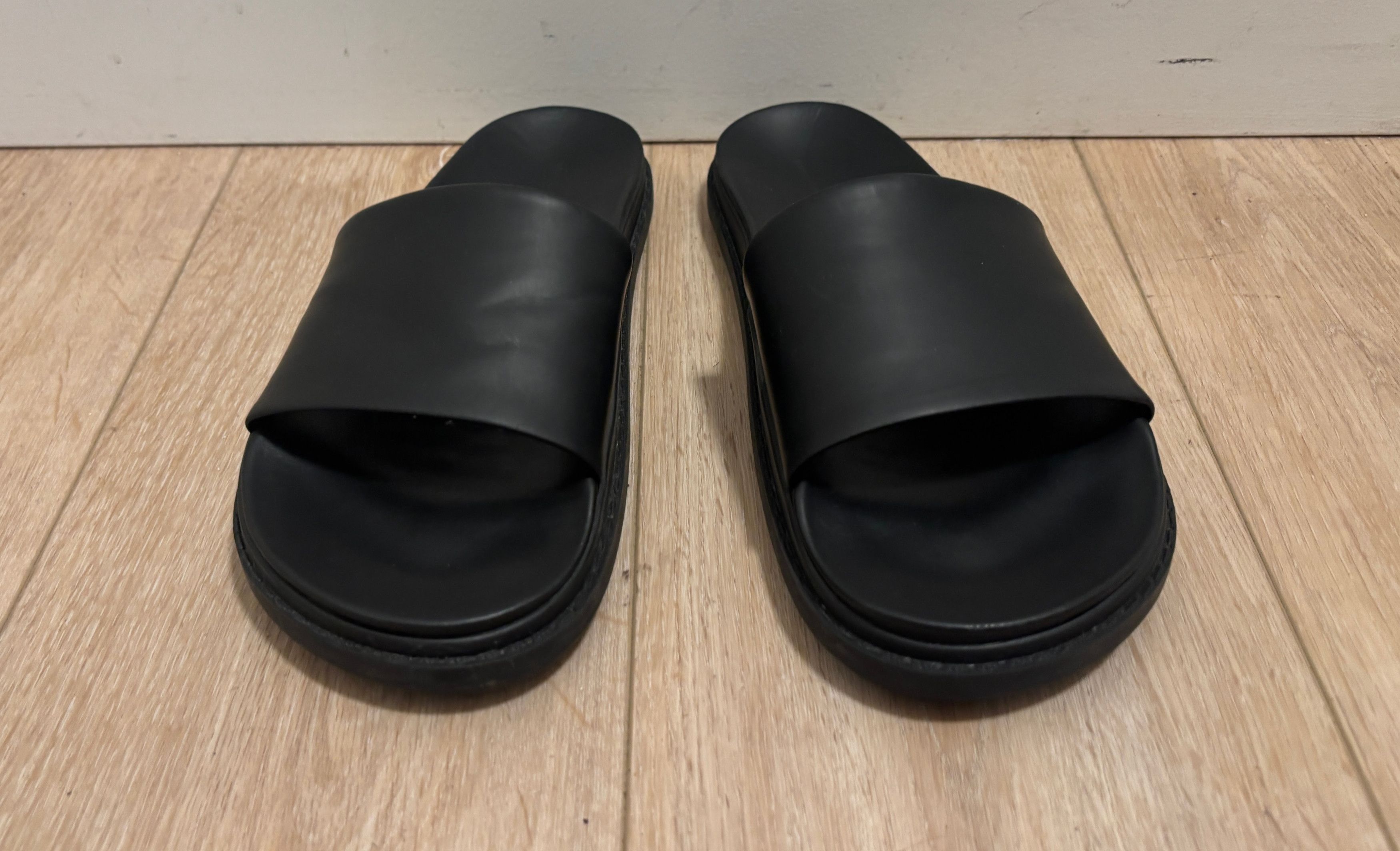 Alexander McQueen Alexander Wang x H&M Black Leather Slides - 10 Size US 10 / EU 43 - 2 Thumbnail