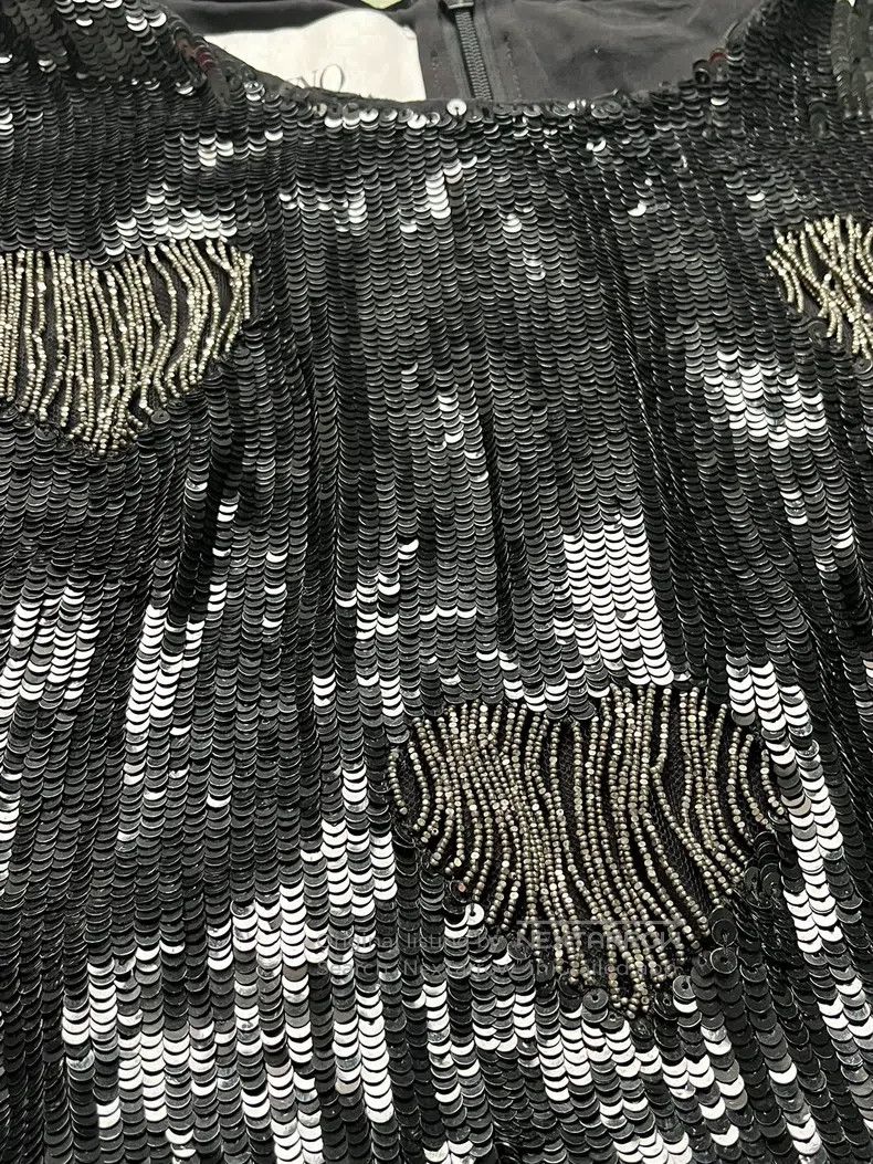 Valentino Valentino Reworked beaded dress Size M / US 6-8 / IT 42-44 - 3 Thumbnail