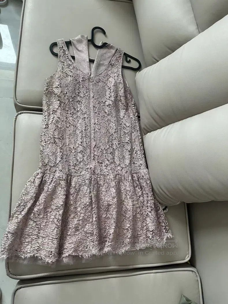 Valentino Valentino Lace dress Size S / US 4 / IT 40 - 2 Thumbnail