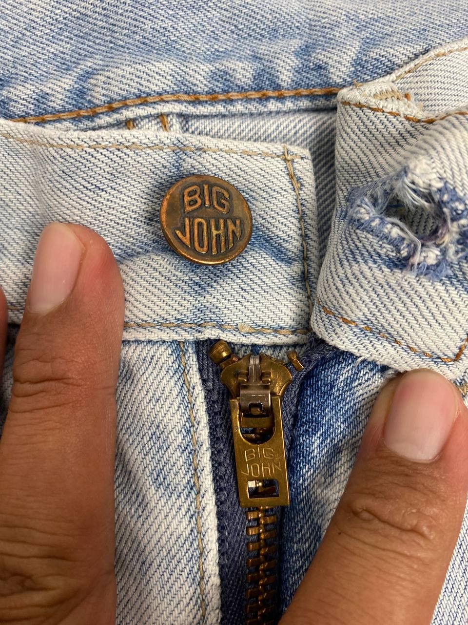 Big John vintage big john lightwash distressed denim nice design Size US 31 - 12 Thumbnail