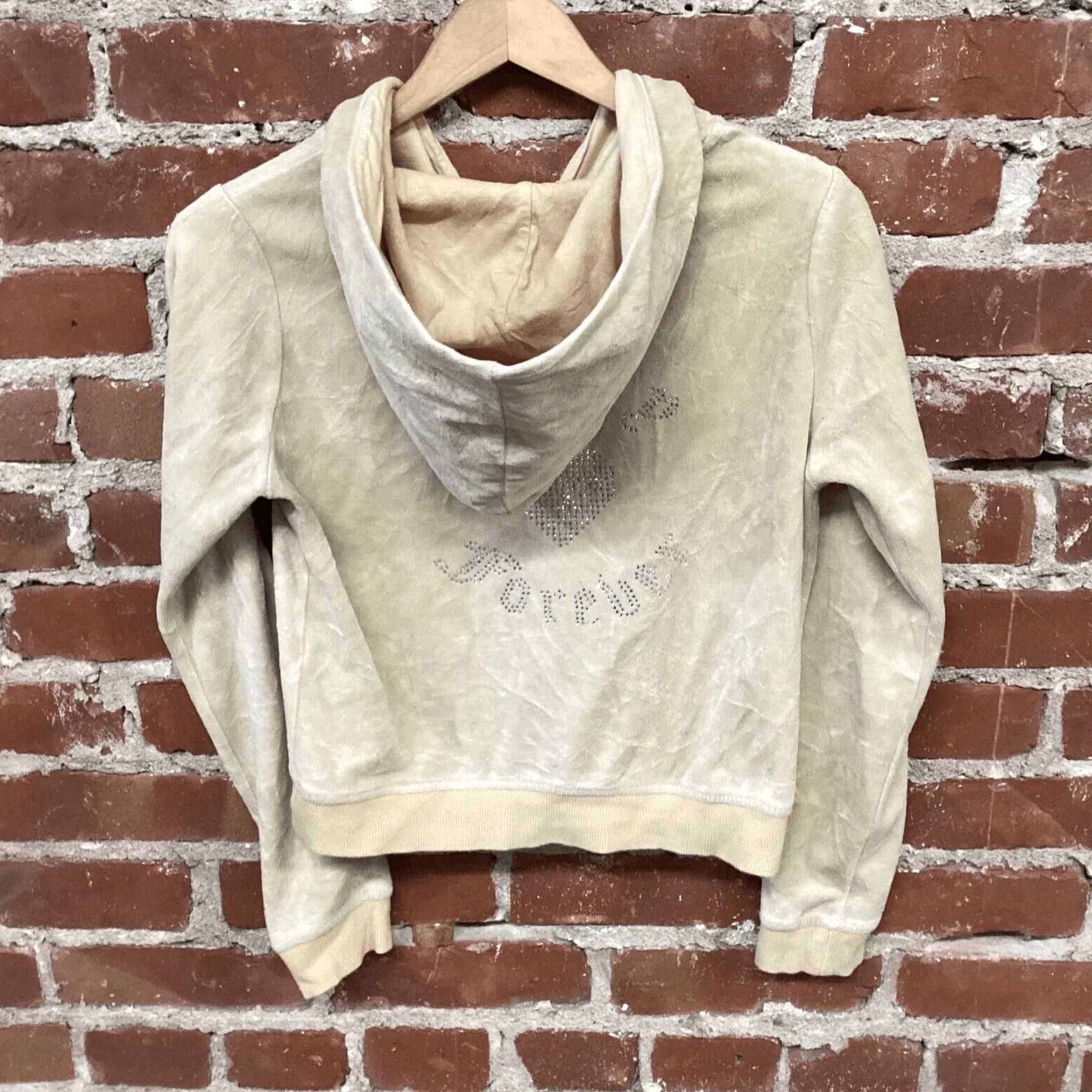 Forever 21 FORVER 21 Juicy Couture Beige Velour Zip Rhinestone Hoodie Sweatshirt Sz M Size M / US 6-8 / IT 42-44 - 4 Thumbnail