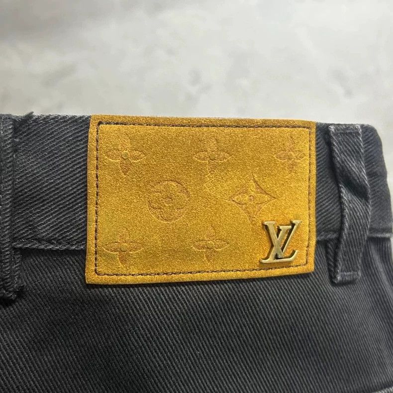 Louis Vuitton Black graffiti logo jeans 2502-Nextarrow