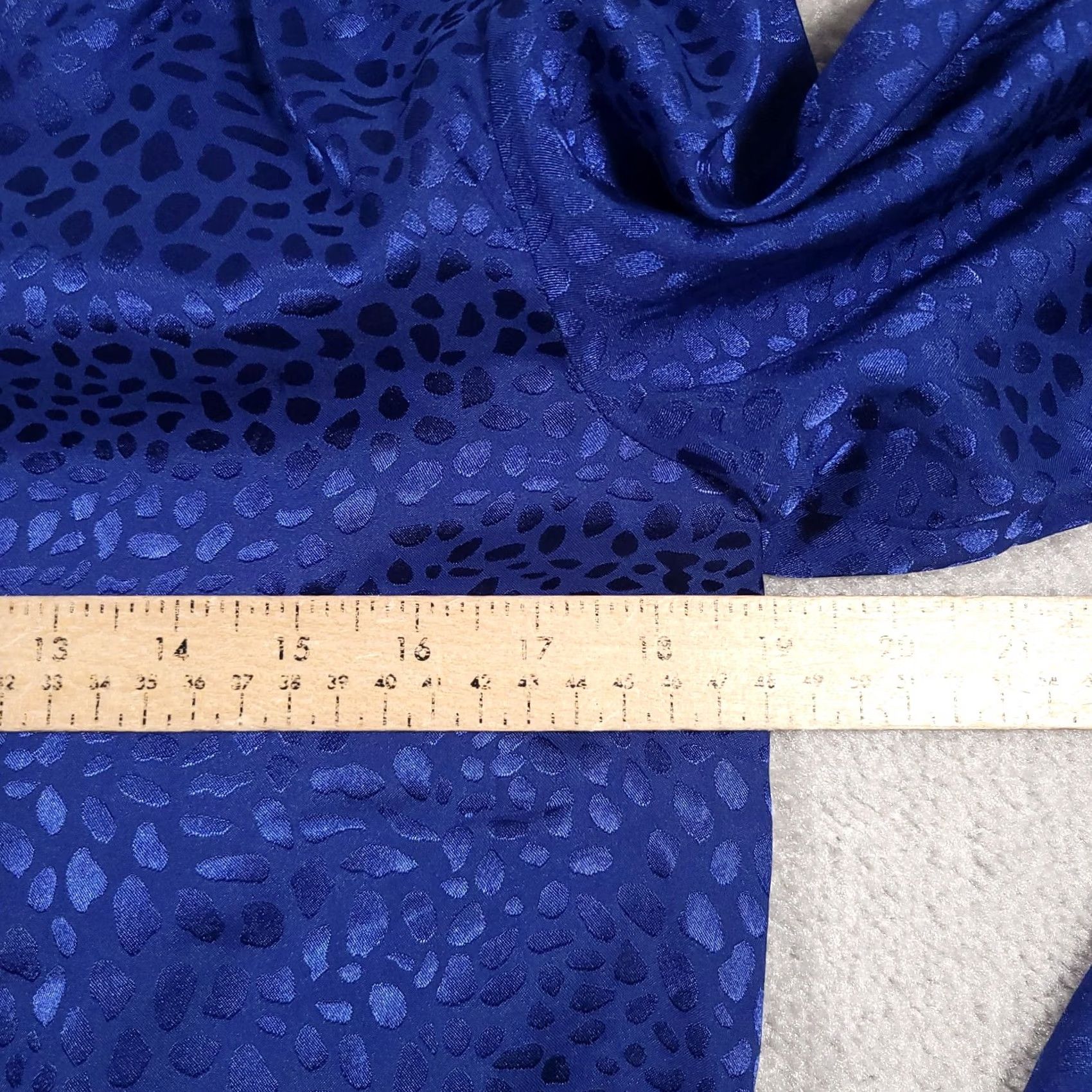 Vintage Harper Leopard Animal Print V-Neck Blouse Women’s Small Blue Flare Sleeve Shirt Size S / US 4 / IT 40 - 6 Thumbnail