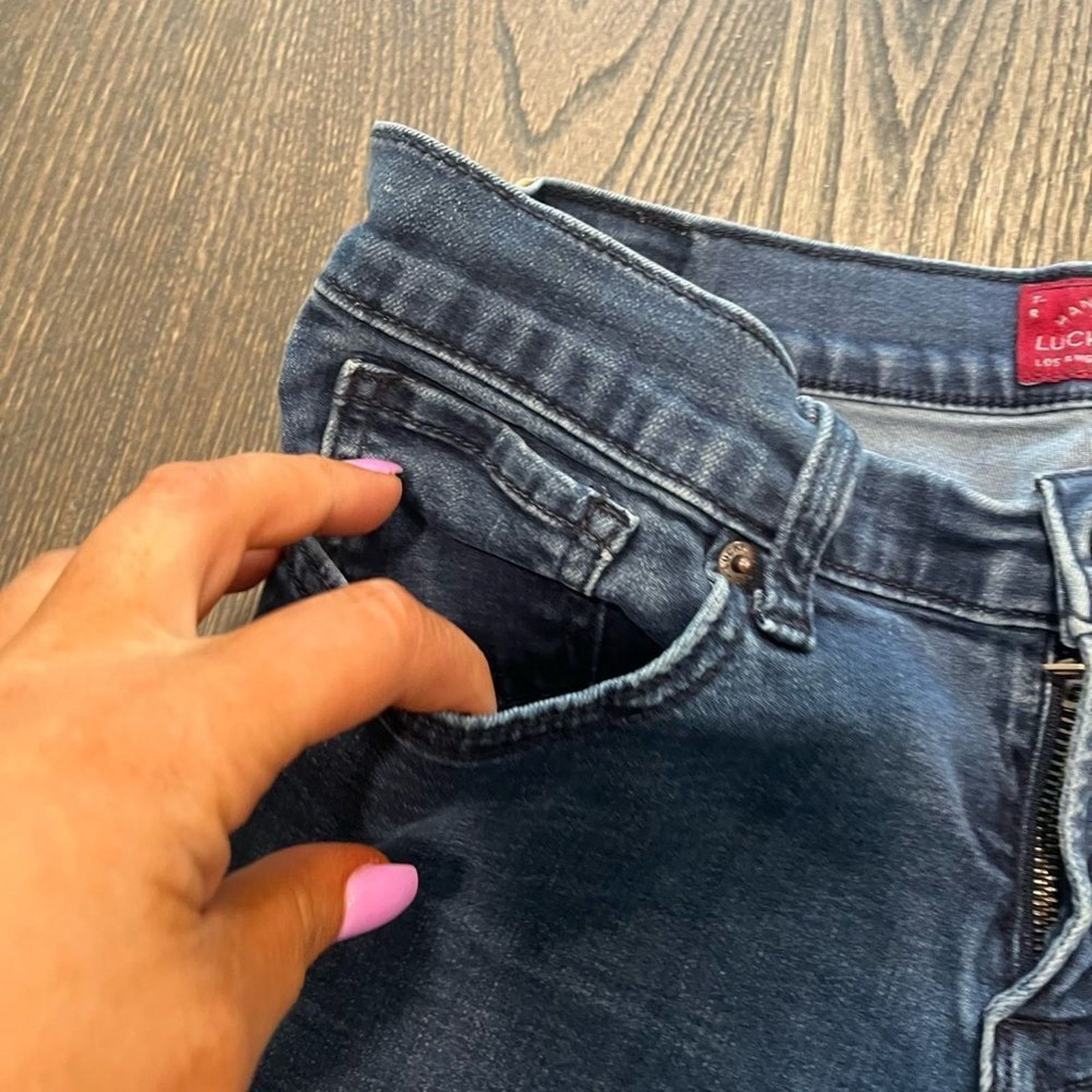 Lucky Brand Lucky Brand The Bermuda Dark Wash Denim Shorts Size 4/27 Size 27" / US 4 / IT 40 - 2 Thumbnail