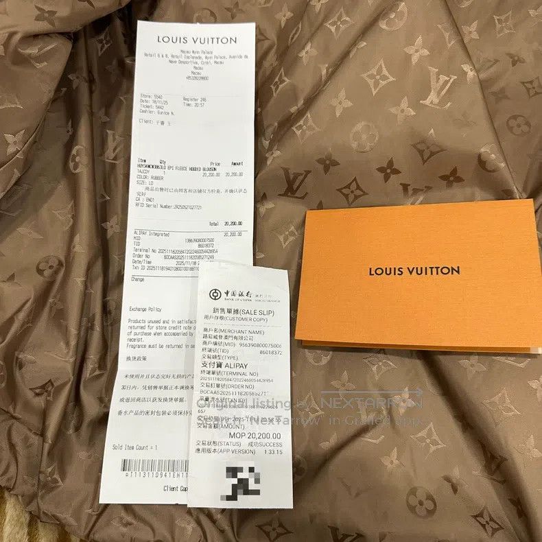 Louis Vuitton Louis Vuitton Ski series brown fur jacket Size US L / EU 52-54 / 3 - 7 Thumbnail