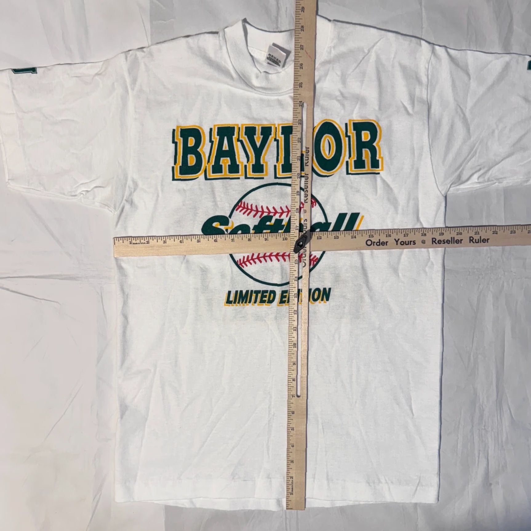 Fruit Of The Loom VINTAGE Baylor University Softball Is Back Tshirt M White Logo 90s Fruit of the Loom T-Shirt Mens Womens Unisex Adults Short Sleeve Crew Neck Size US M / EU 48-50 / 2 - 5 Thumbnail