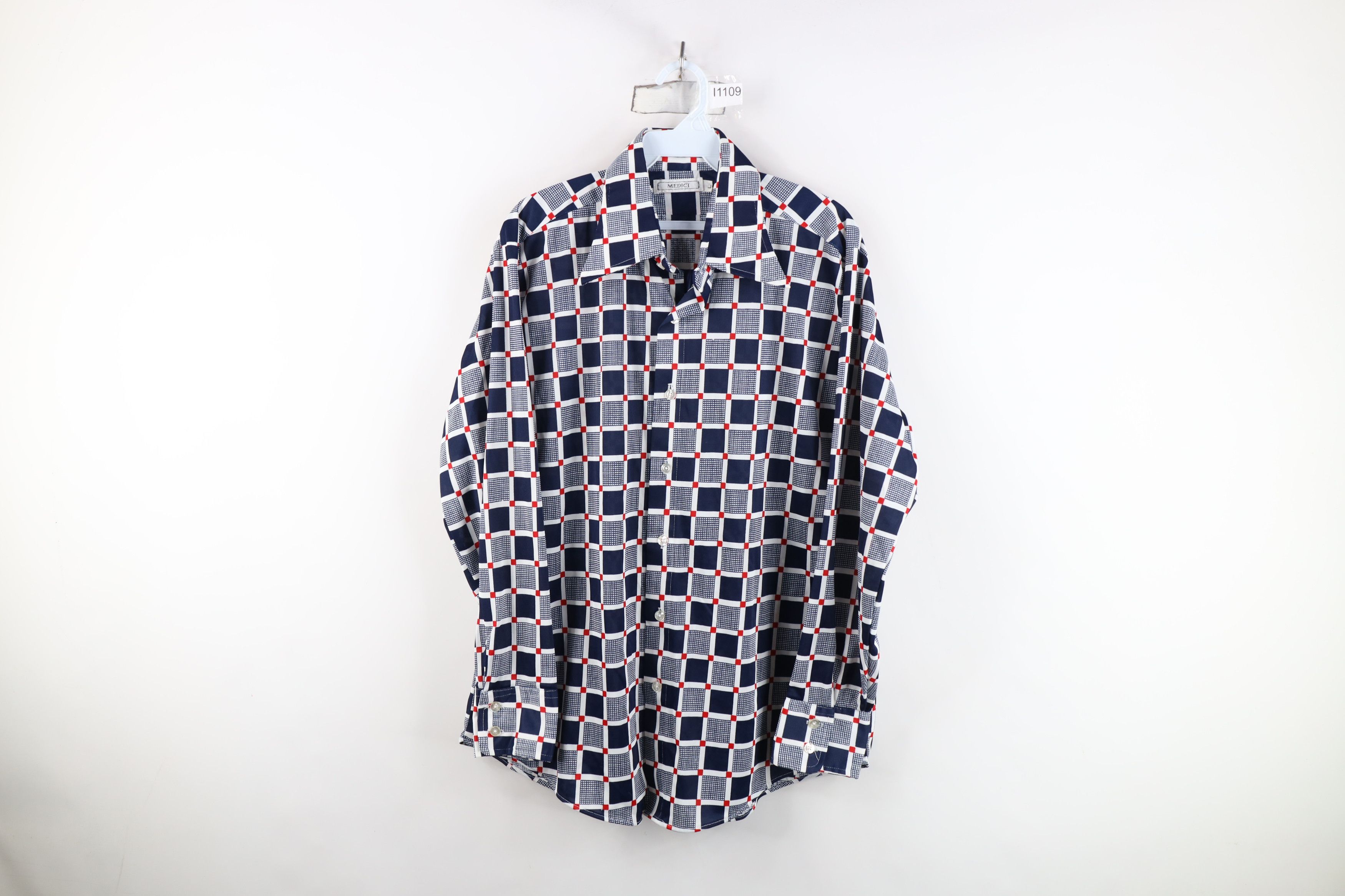 Vintage Vintage 70s Streetwear Knit Collared Button Shirt Size US L / EU 52-54 / 3 - 1 Thumbnail