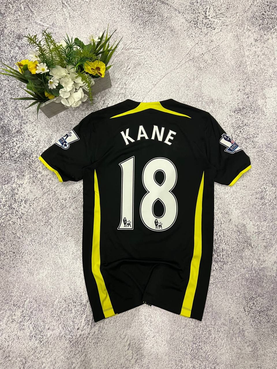 image of Soccer Jersey x Under Armour 2014/2015 Tottenham Harry Kane 18 Away Shirt Under Armour S in Black G