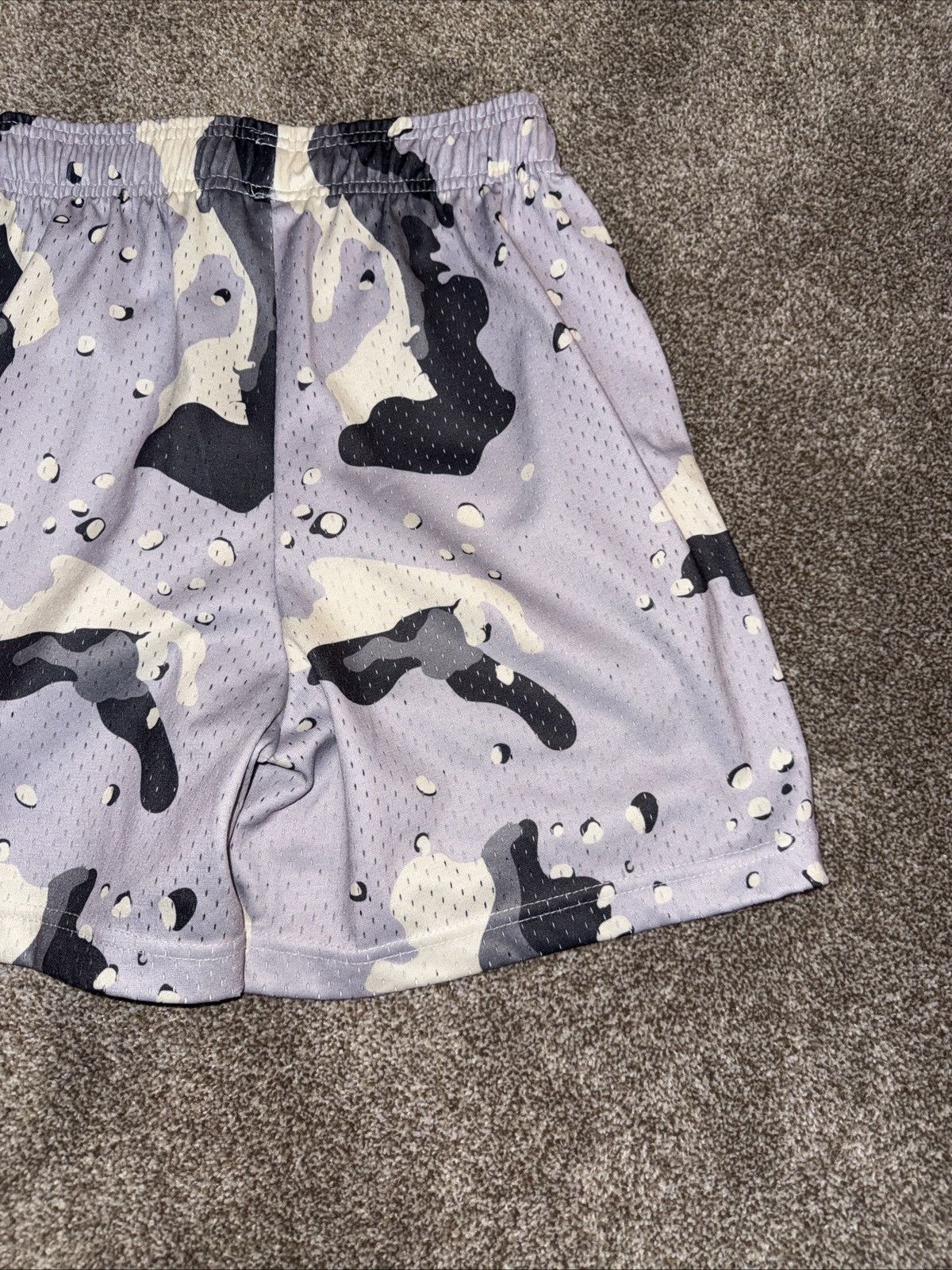 Bravest Studios Bravest Studios Grey Camo Mesh Shorts Size Small Size US 29 - 7 Thumbnail
