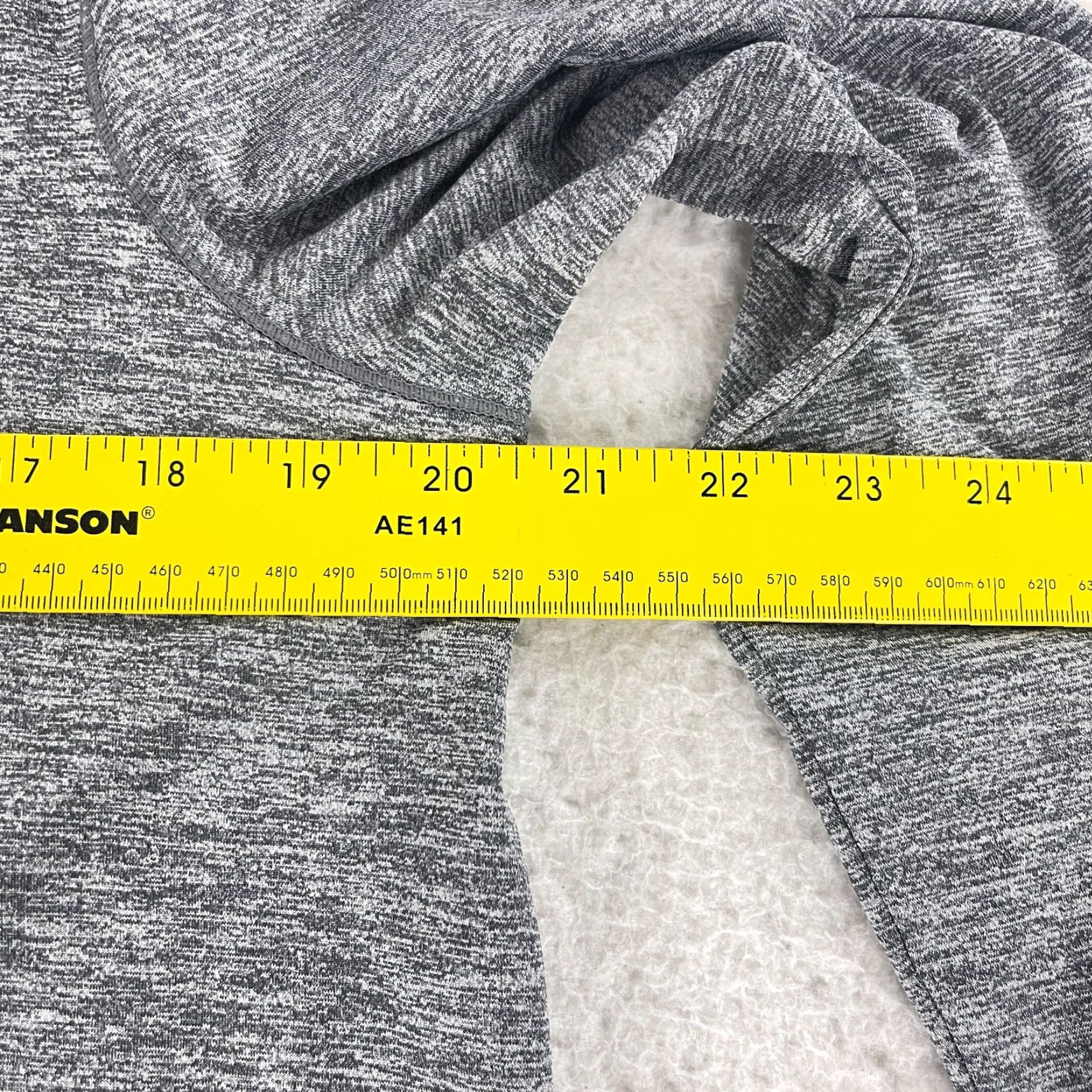 Athleta Athleta Shirt Womens Large Long Sleeve UPF Tulip Back Sunlover Stretch Gray Regular Size L / US 10 / IT 46 - 6 Thumbnail
