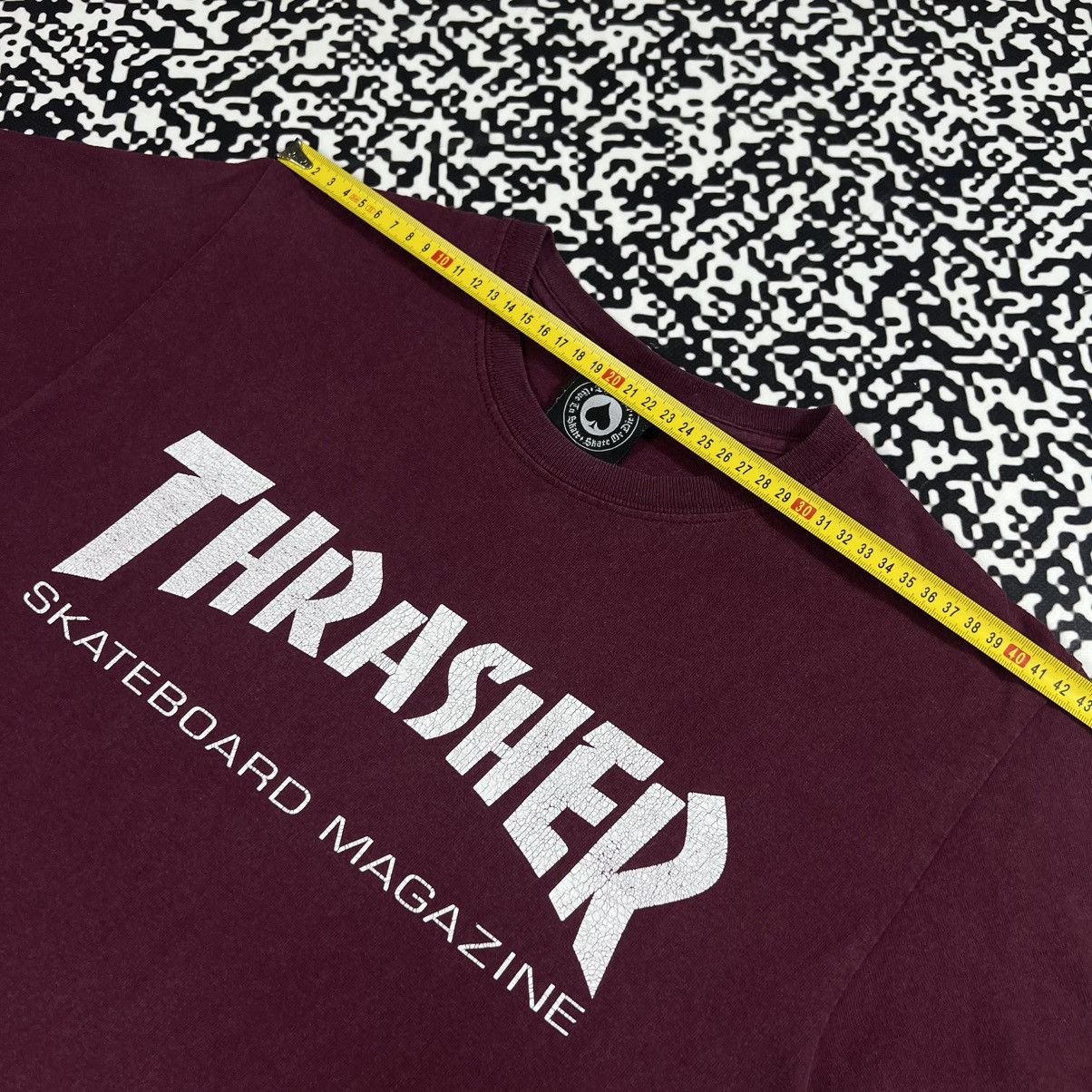 Thrasher Vintage Y2K Thrasher Big Logo SK8 Skateboard Magazine Tshirt Size US S / EU 44-46 / 1 - 15 Thumbnail