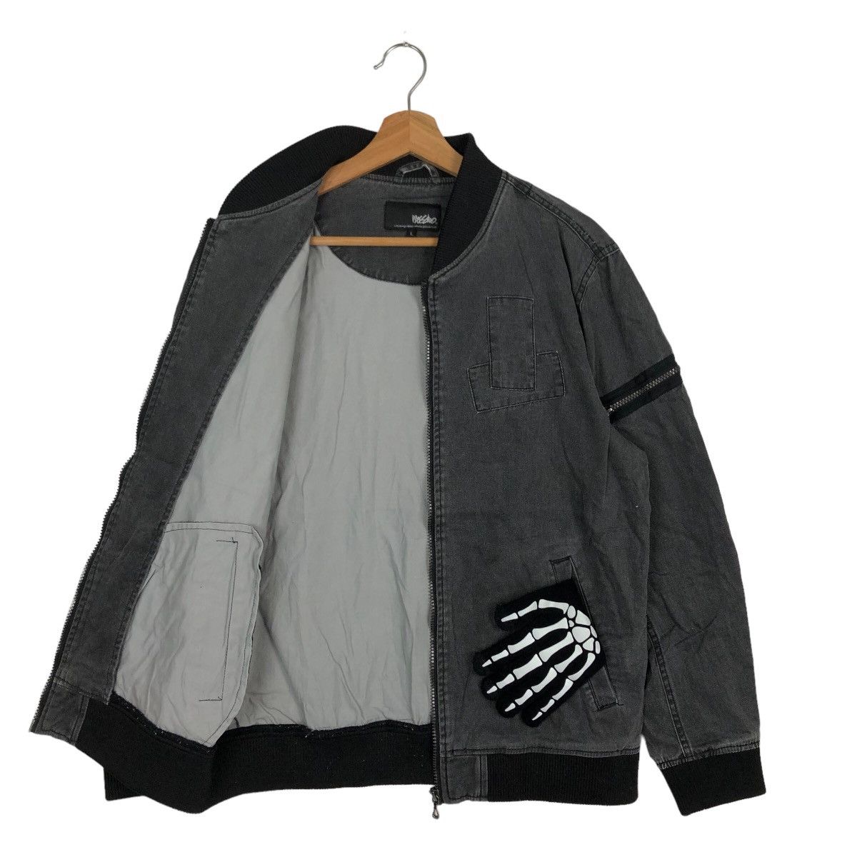 Japanese Brand VINTAGE RIOT RIOT BOMBER JACKET MILITARY MOSSIMO Size US L / EU 52-54 / 3 - 8 Thumbnail