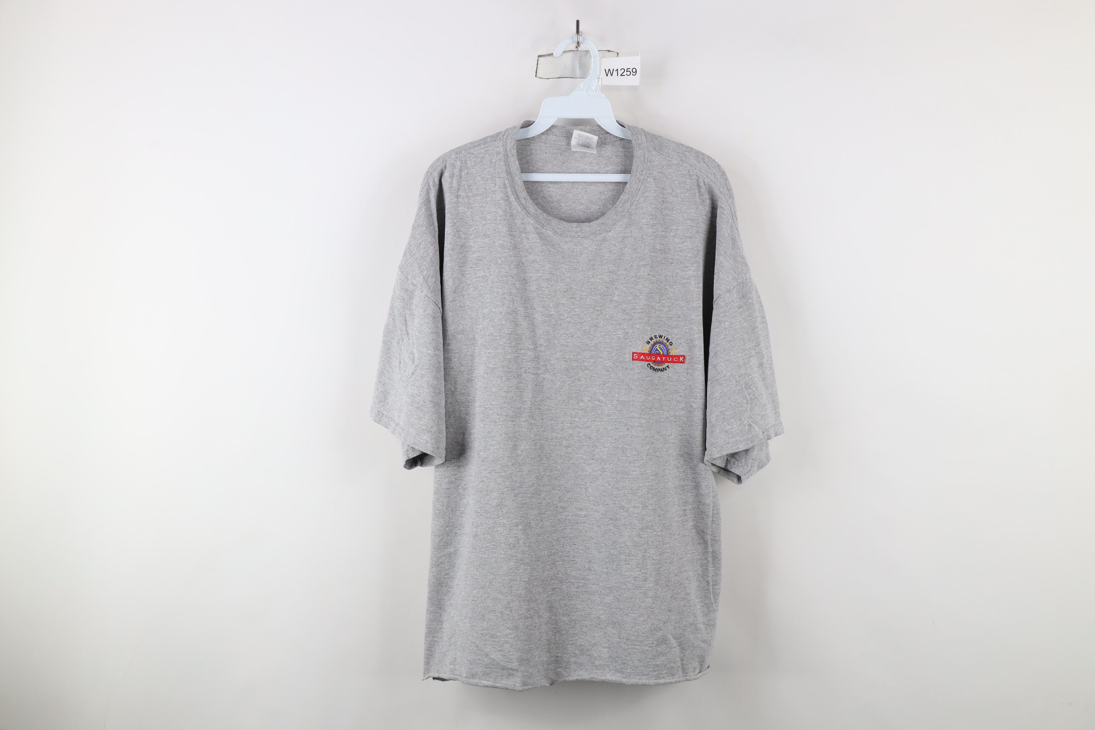 Vintage Vintage Streetwear Saugatuck Brewing Company T-Shirt Gray Size US XXL / EU 58 / 5 - 1 Thumbnail