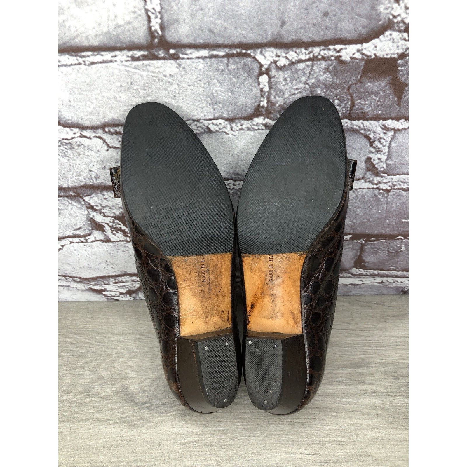 Salvatore Ferragamo Salvatore Ferragamo Vara Brown Leather Croc Embossed Bow Hee Size US 5.5 / IT 35.5 - 12 Thumbnail