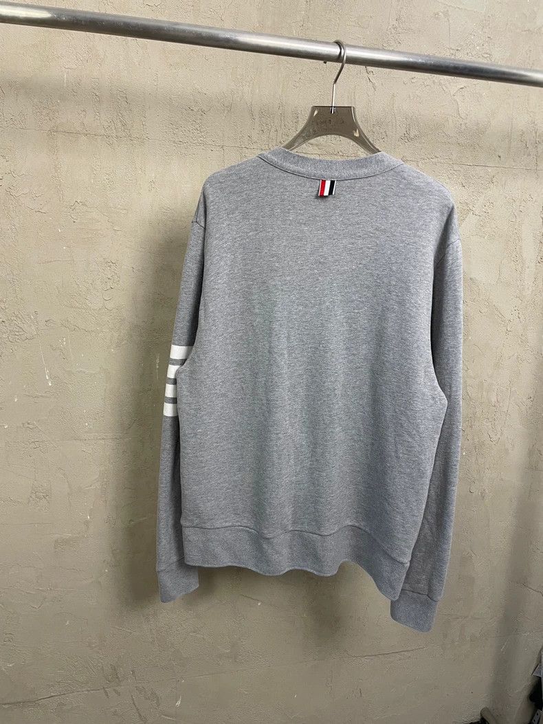 Thom Browne Thom Browne Gray four-striped cardigan jacket 2506-Nextarro Size US L / EU 52-54 / 3 - 2 Thumbnail