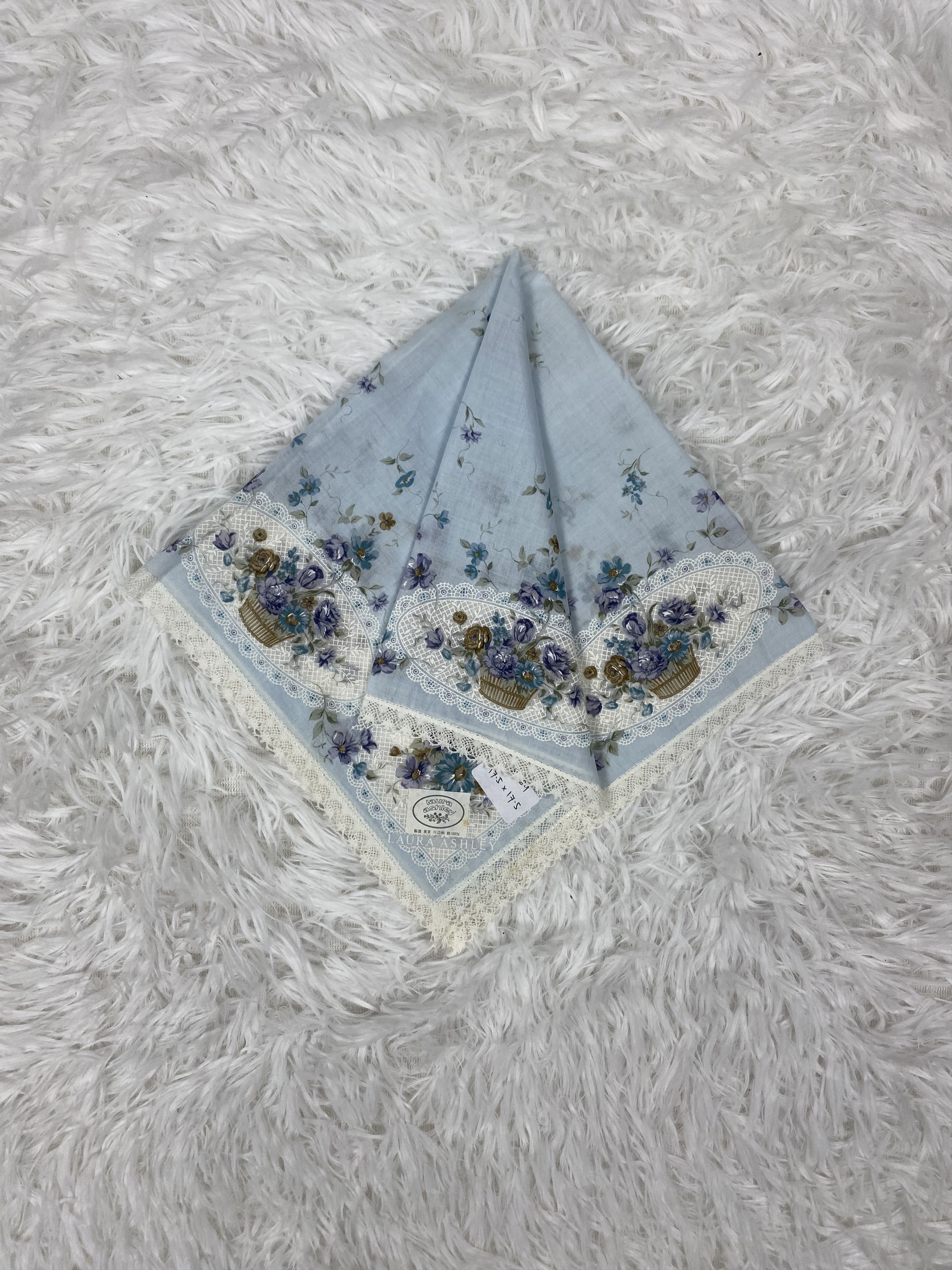Vintage Vintage Laura Ashley Handkerchief Neckerchief PH0689 Size ONE SIZE - 1 Thumbnail