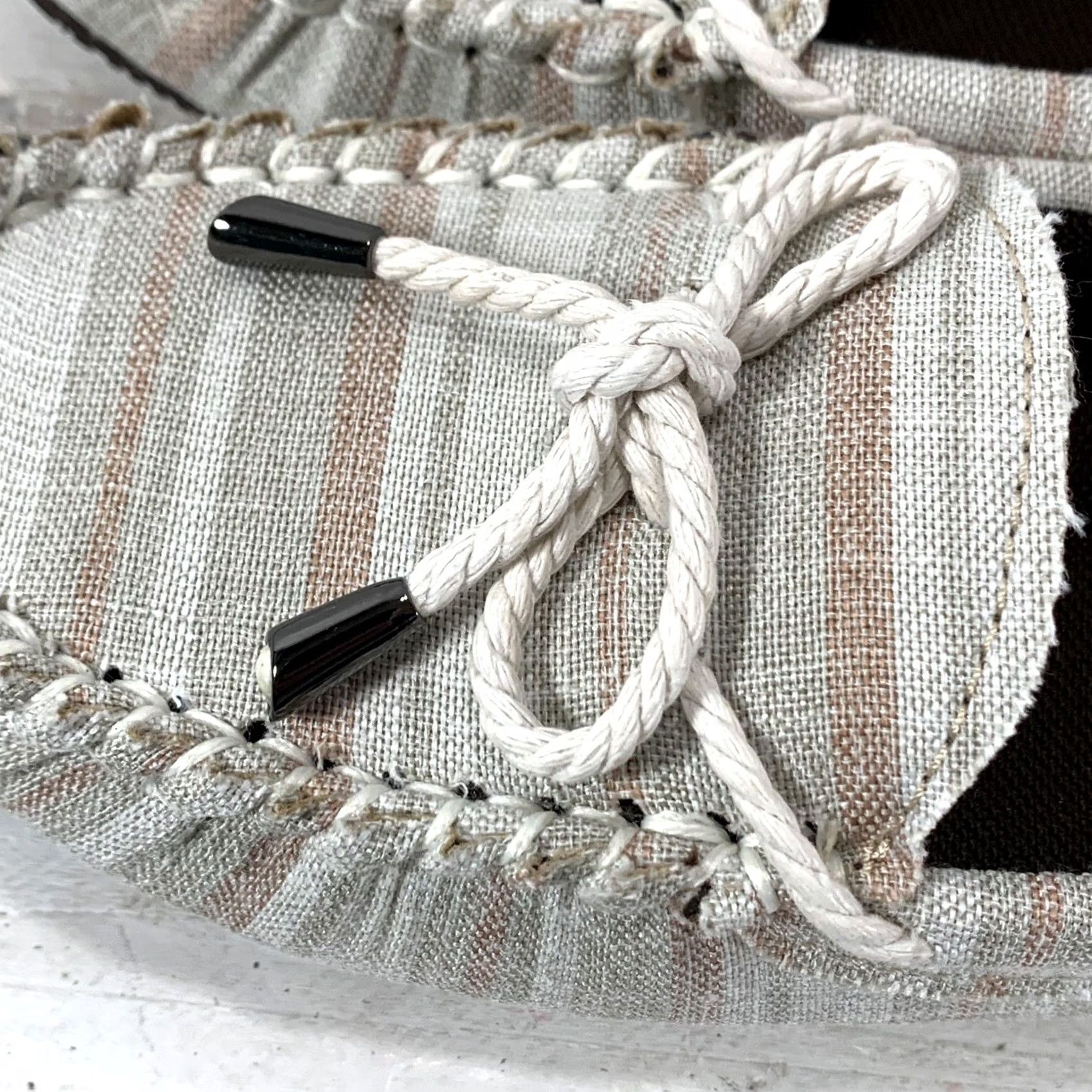 Vintage Lamo Sabrina Moc II Moccasins Beige Stripe Size 6 NEW Womens Shoes Beig e Stripe Moccasin Casual Classic Modern Vintage: No Size ONE SIZE - 3 Thumbnail