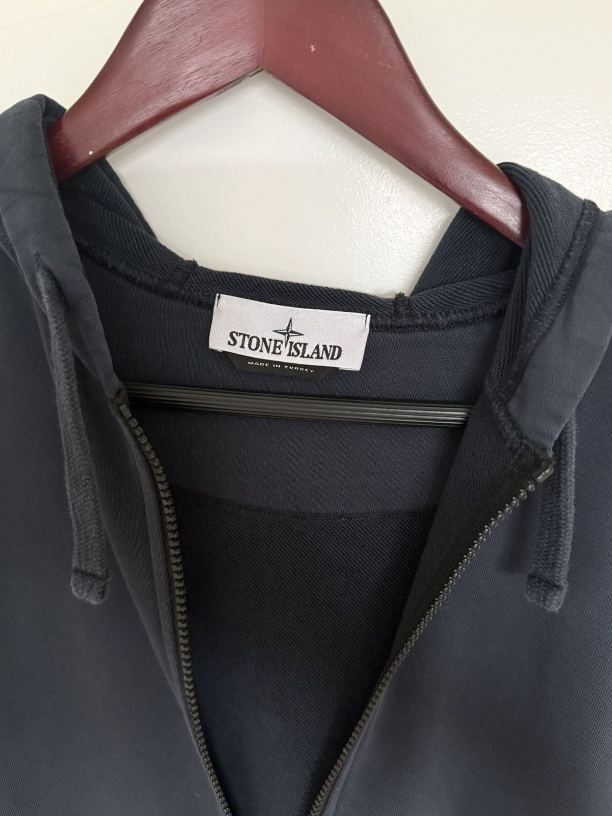 Stone Island Navy blue stone island Size US M / EU 48-50 / 2 - 3 Thumbnail