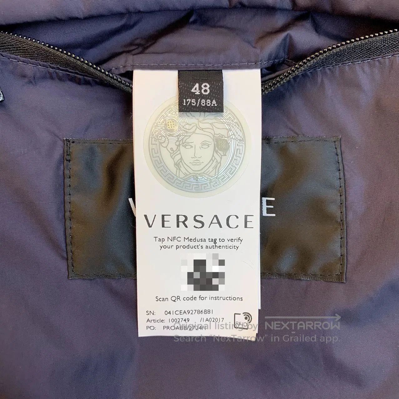 Versace VERSACE Medusa Print Detachable Sleeve Down Jacket. Size US XL / EU 56 / 4 - 6 Thumbnail