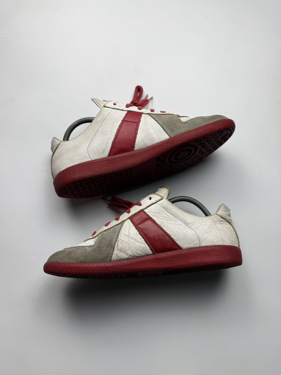 Maison Margiela Maison Margiela Gats White Red Size US 9 / EU 42 - 3 Thumbnail