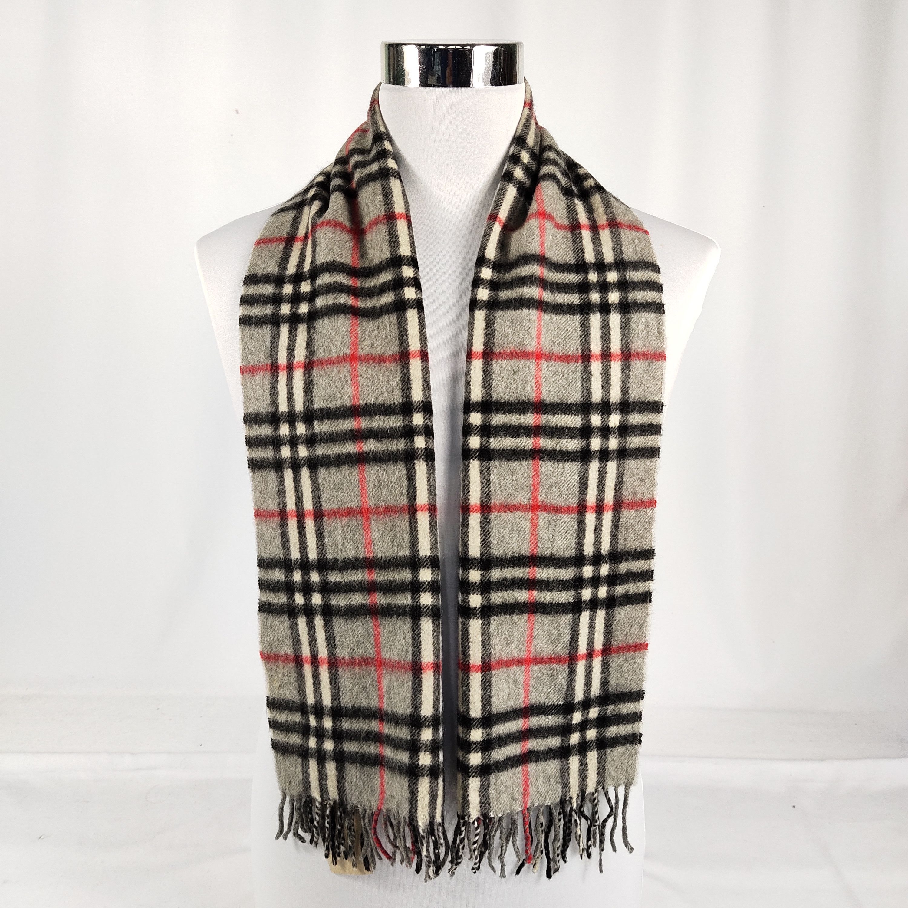 Burberry Burberry Scarf / Muffler / Neckwear M005 Size ONE SIZE - 1 Thumbnail