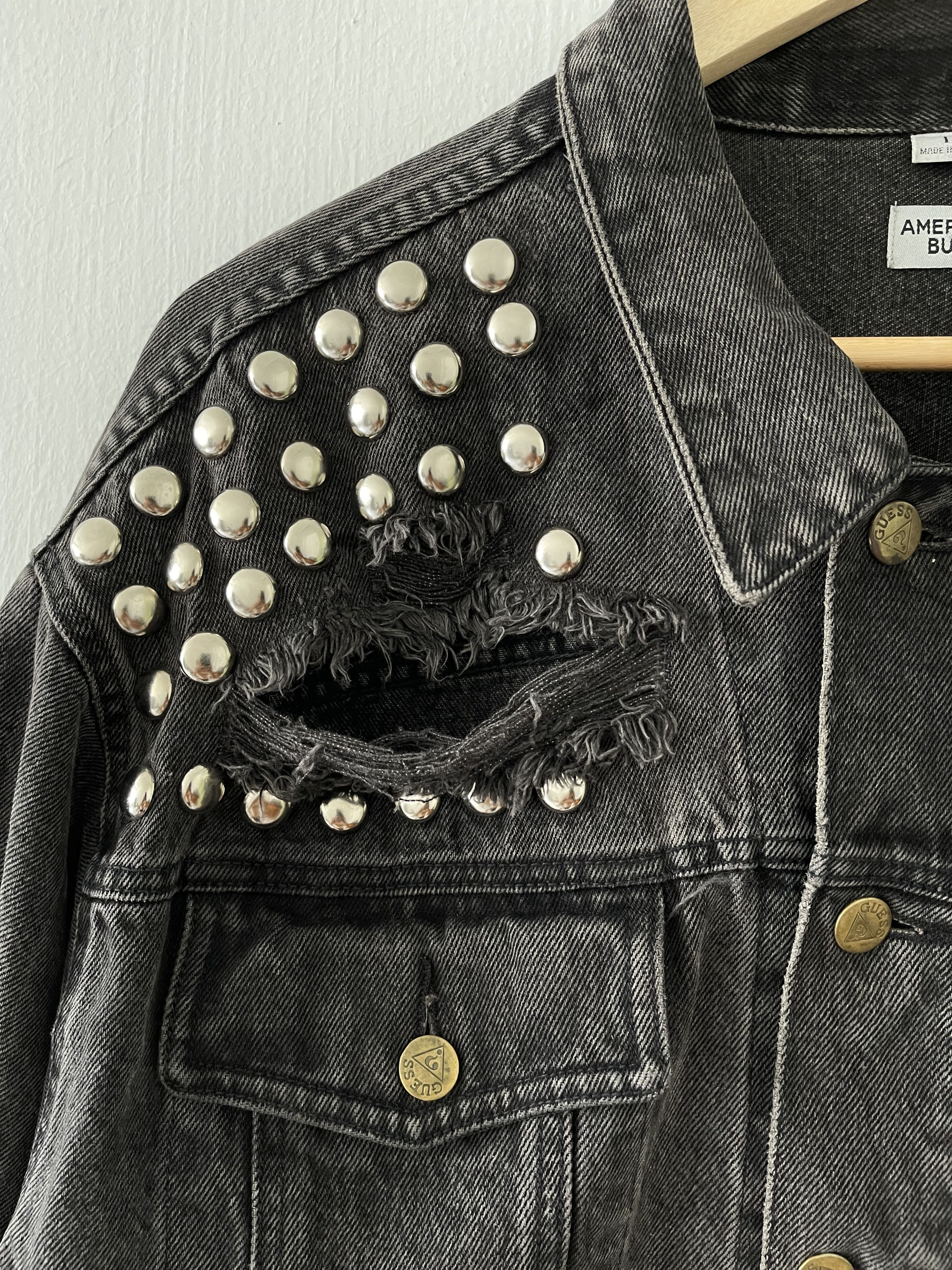 Guess × Vintage VINTAGE GUESS DESTROYED BLACK DENIM JACKET Size US L / EU 52-54 / 3 - 11 Thumbnail