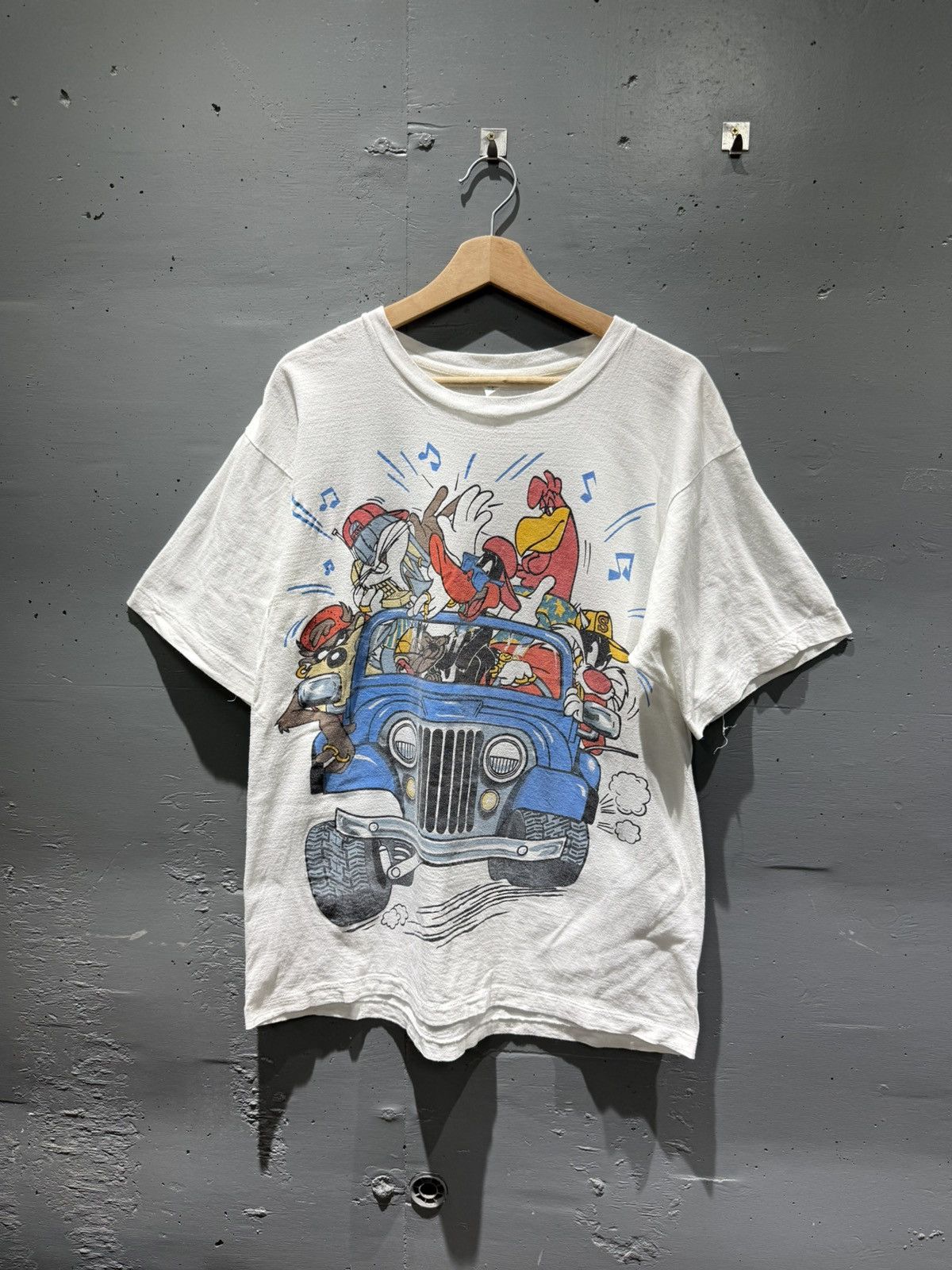 Vintage Looney tunes vintage 90s jeep drive bugs taz hiphop Size US XL / EU 56 / 4 - 1 Thumbnail
