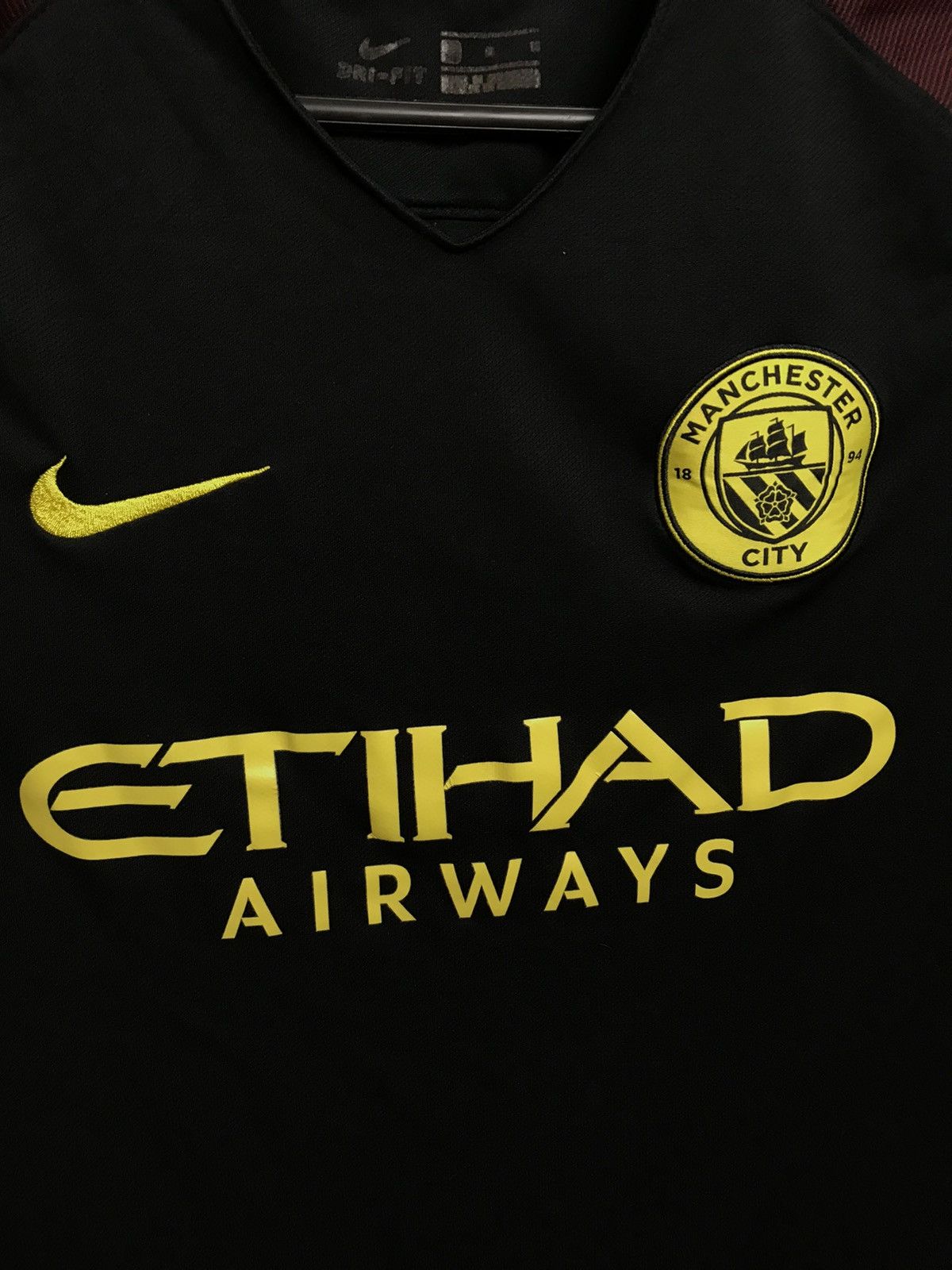 Vintage Manchester City streetwear soccer jersey Size US M / EU 48-50 / 2 - 3 Thumbnail