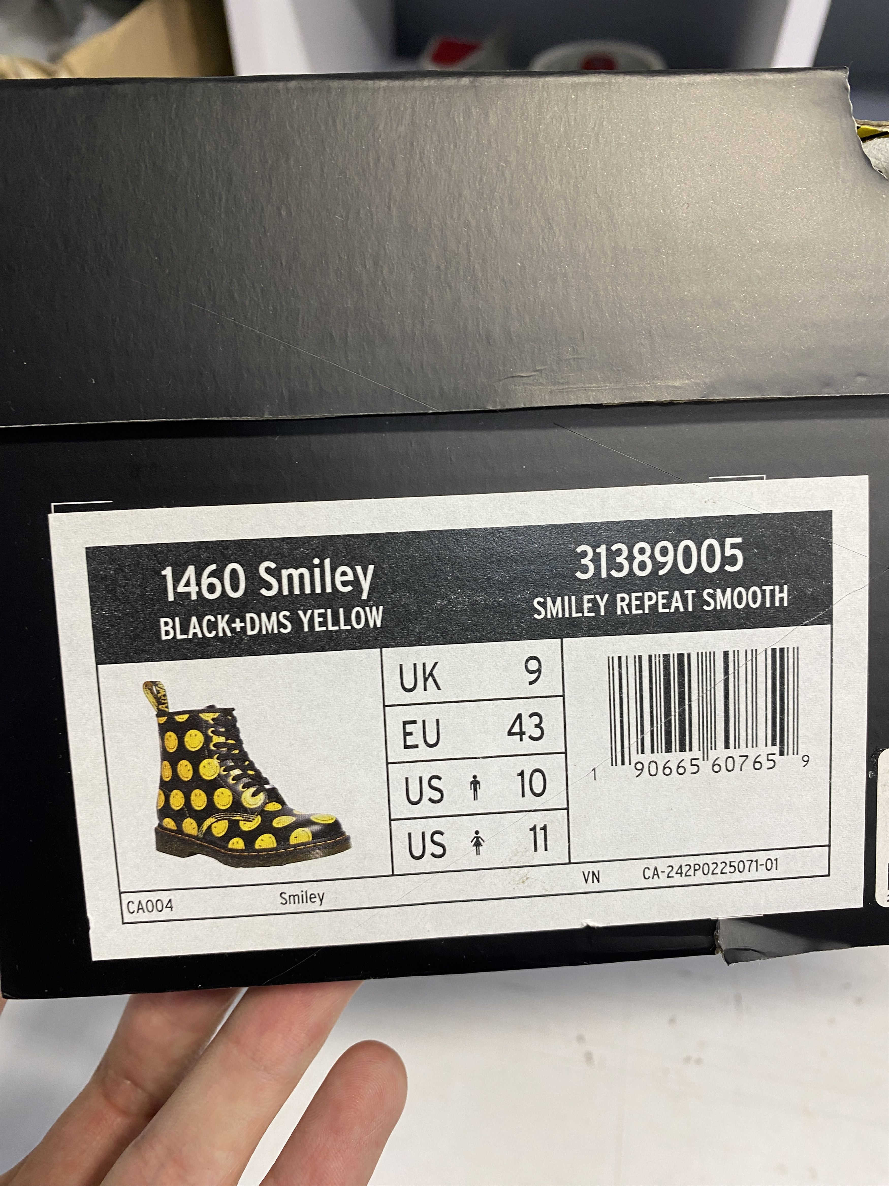 Dr. Martens 1460 SMILEY® SMOOTH LEATHER BOOTS Size US 10 / EU 43 - 7 Thumbnail