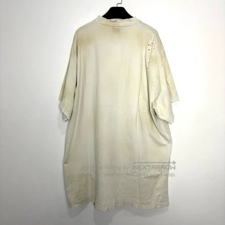 Balenciaga Balenciaga Manchester United Short Sleeve, Embroidered Log Size US L / EU 52-54 / 3 - 2 Thumbnail
