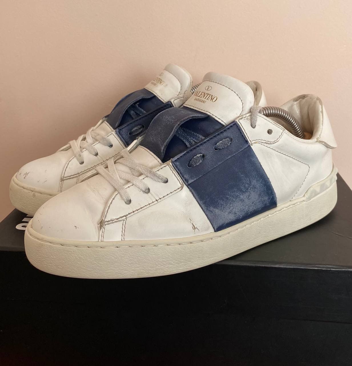 Valentino Valentino Garavani Rockstud Premium Leather Sneakers Size US 5.5 / EU 38 - 4 Thumbnail